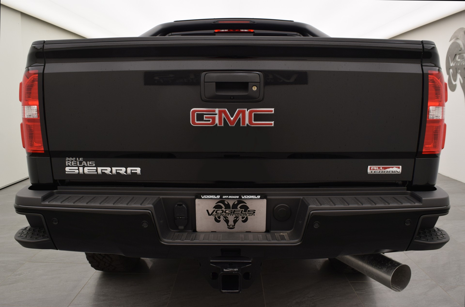GMC Sierra 2500 HD 6.6 All Terrain X 15T-image-5