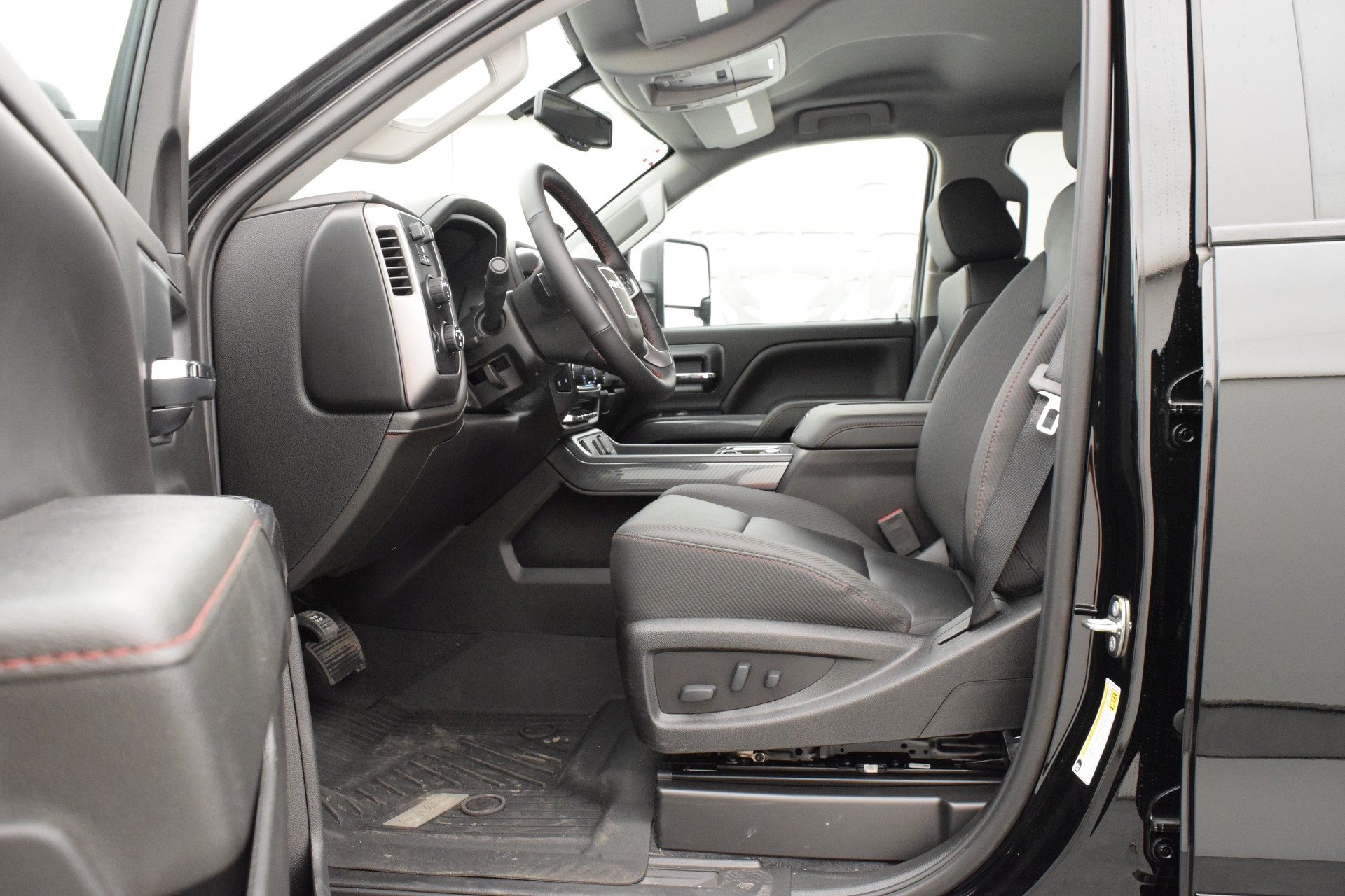 GMC Sierra 2500 HD 6.6 All Terrain X 15T-image-8