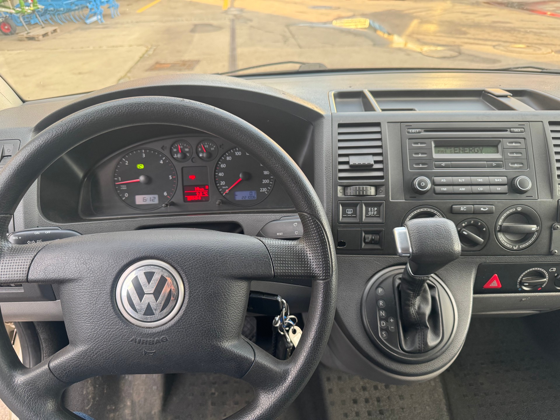 VW Vw T5 2.5 TDI Automat-image-12