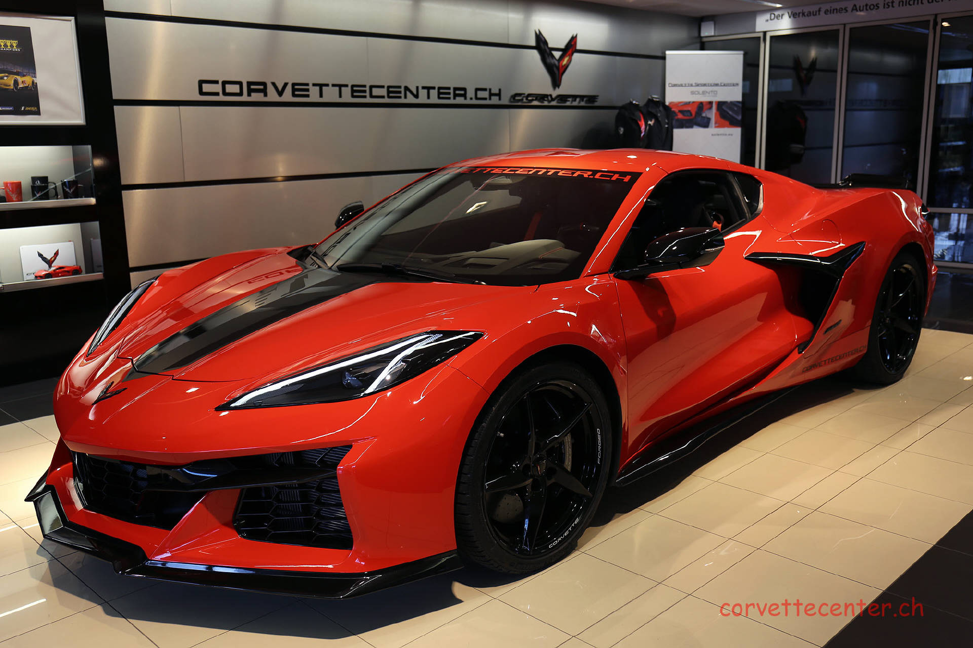CHEVROLET Corvette E-Ray 3LZ-showroom-element-1