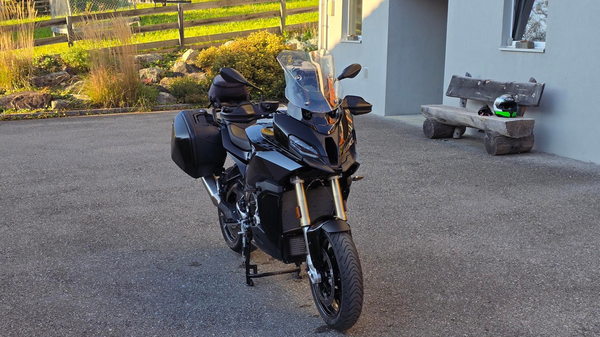BMW S 1000 XR ABS-image-3
