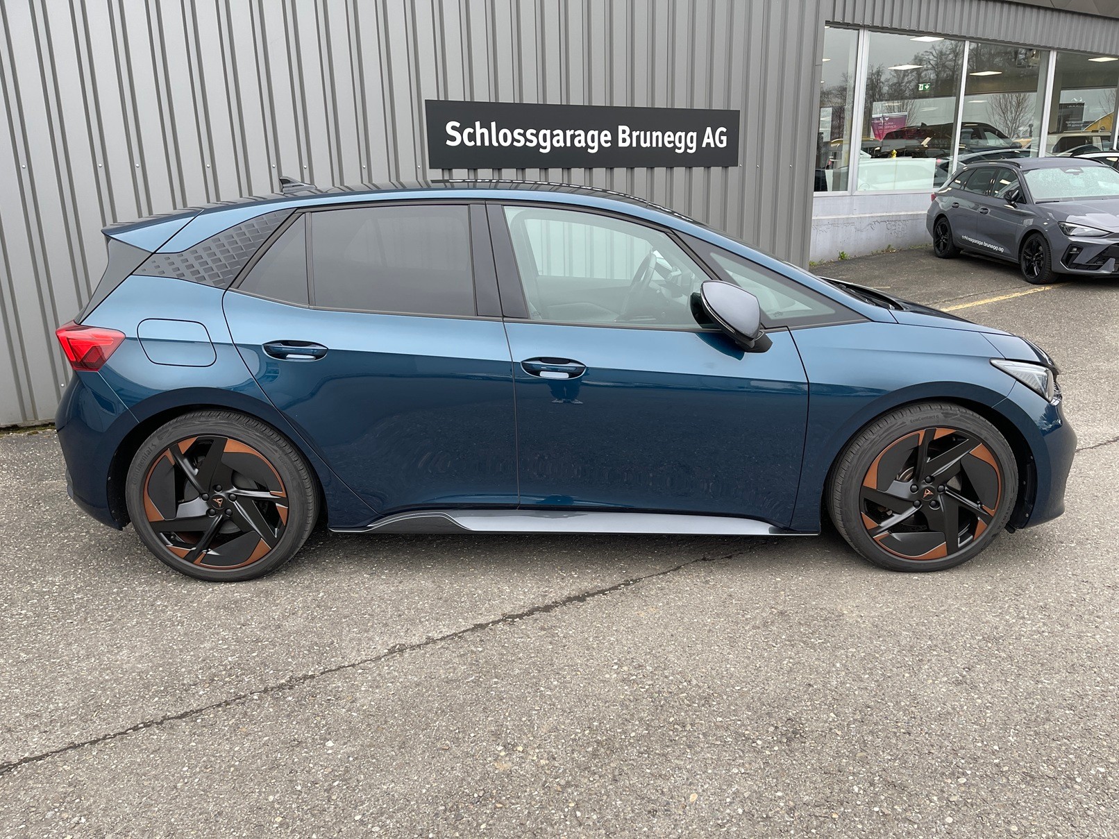 CUPRA Born El Primero Tres-image-1