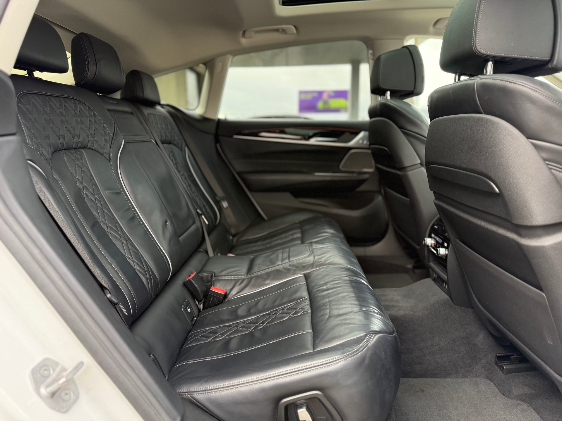 BMW 640d GT xDrive 48V Luxury Line Steptronic-image-14