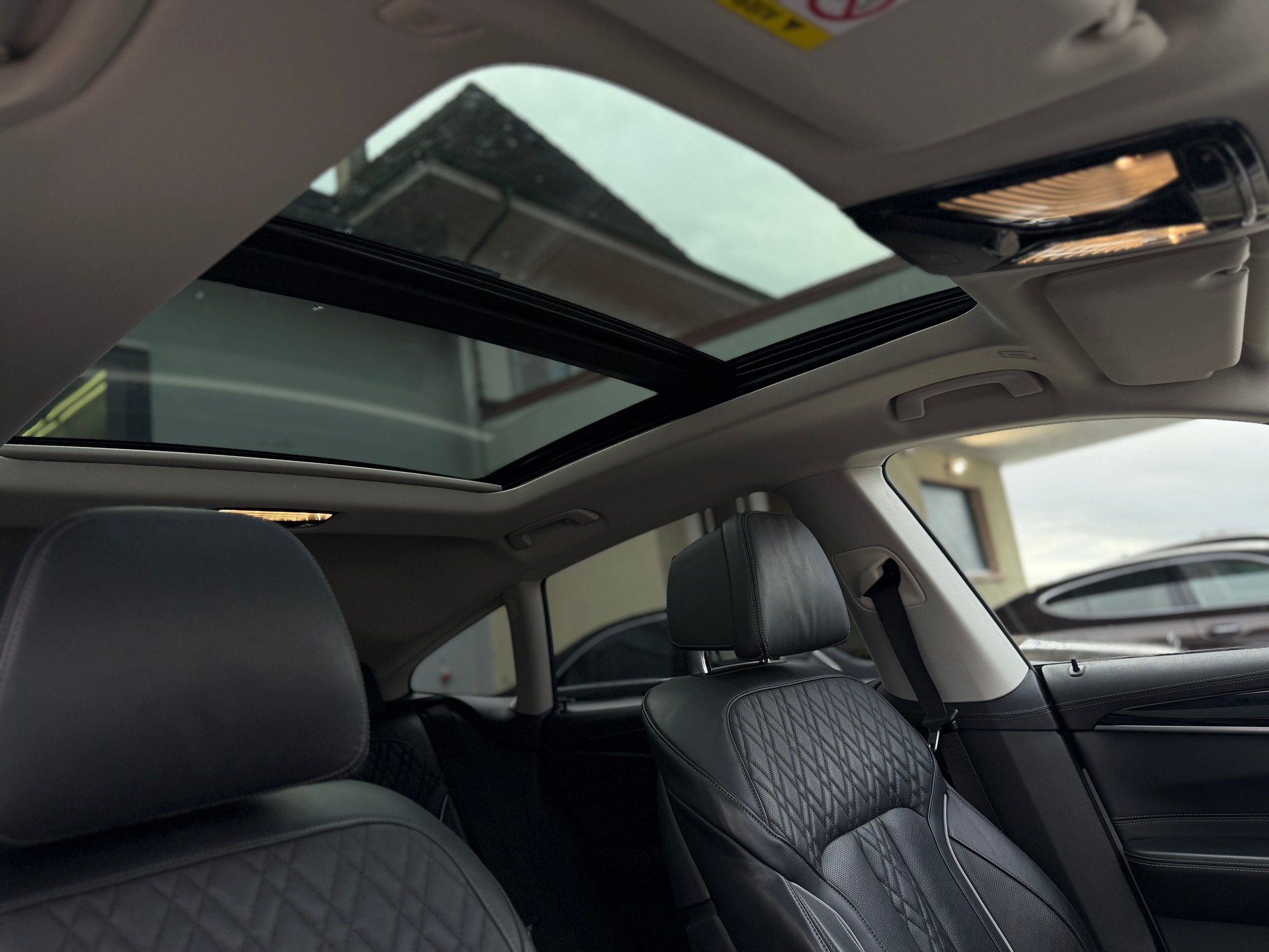 BMW 640d GT xDrive 48V Luxury Line Steptronic-image-18