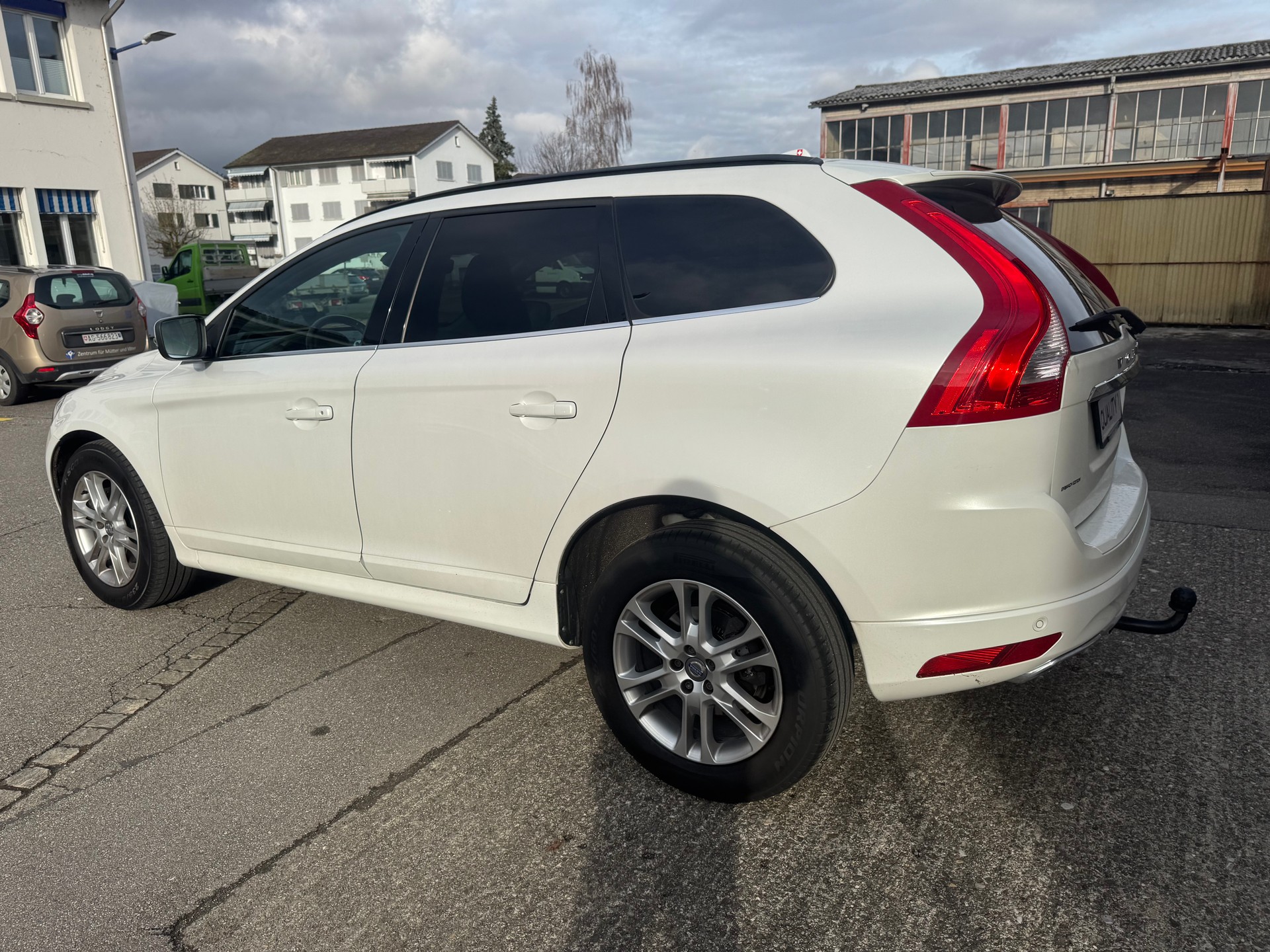 VOLVO XC60 D4 AWD Kinetic Geartronic-image-7