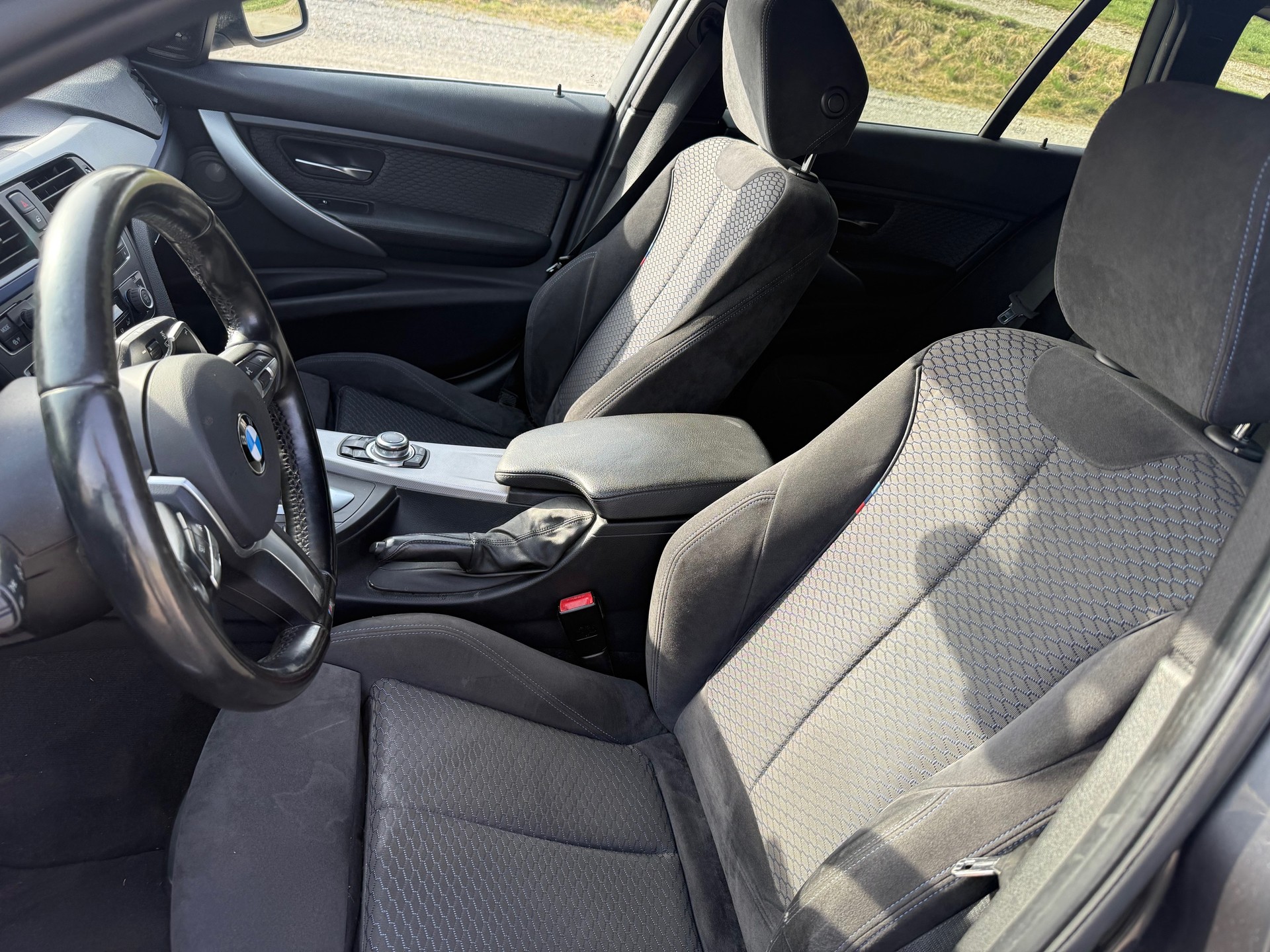 BMW 330d xDrive Touring Steptronic-image-8