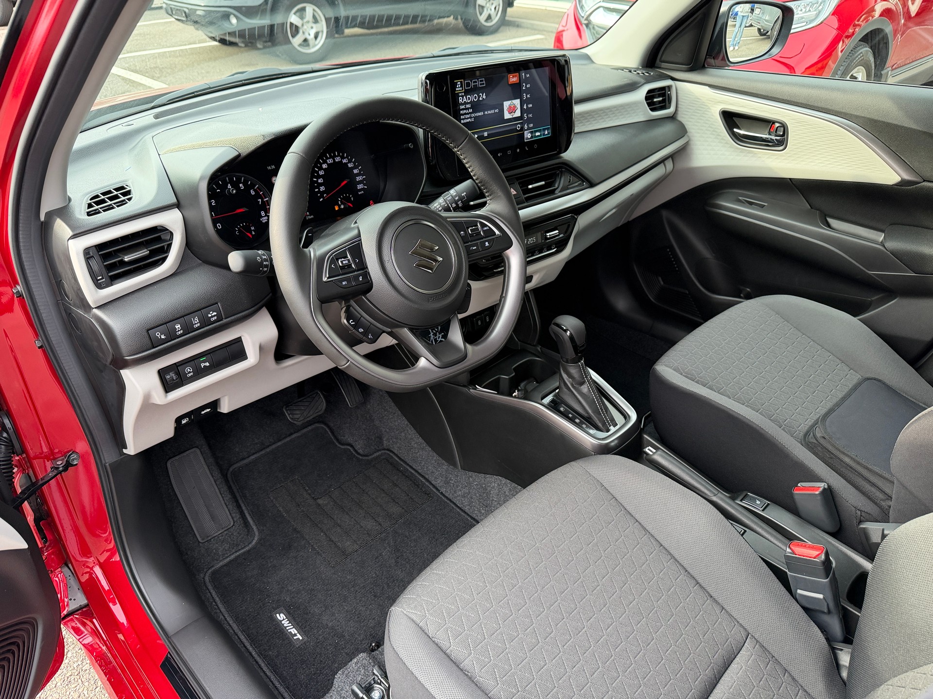 SUZUKI Swift 1.2 Sakura Top Hybrid CVT-image-6
