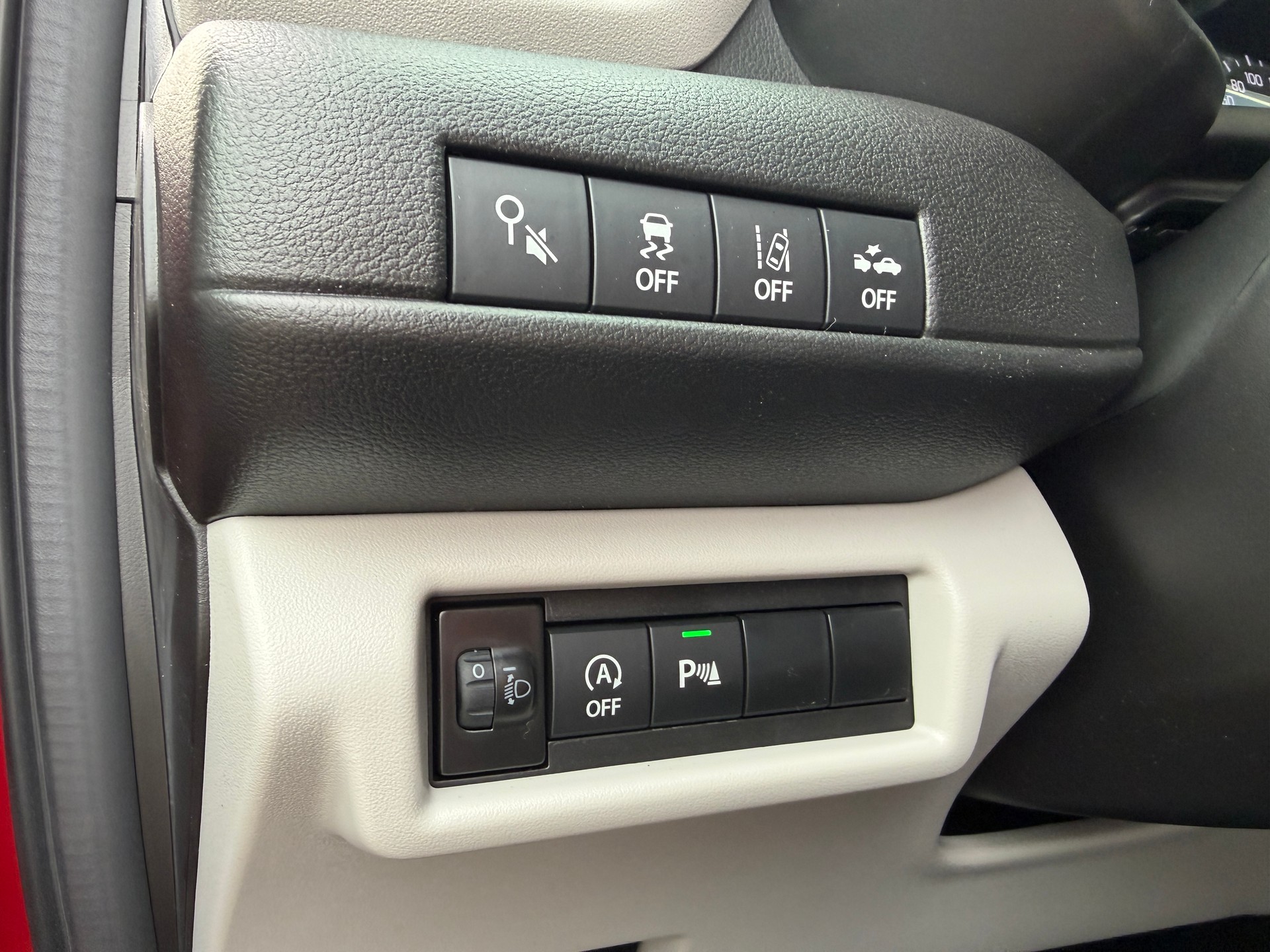 SUZUKI Swift 1.2 Sakura Top Hybrid CVT-image-17