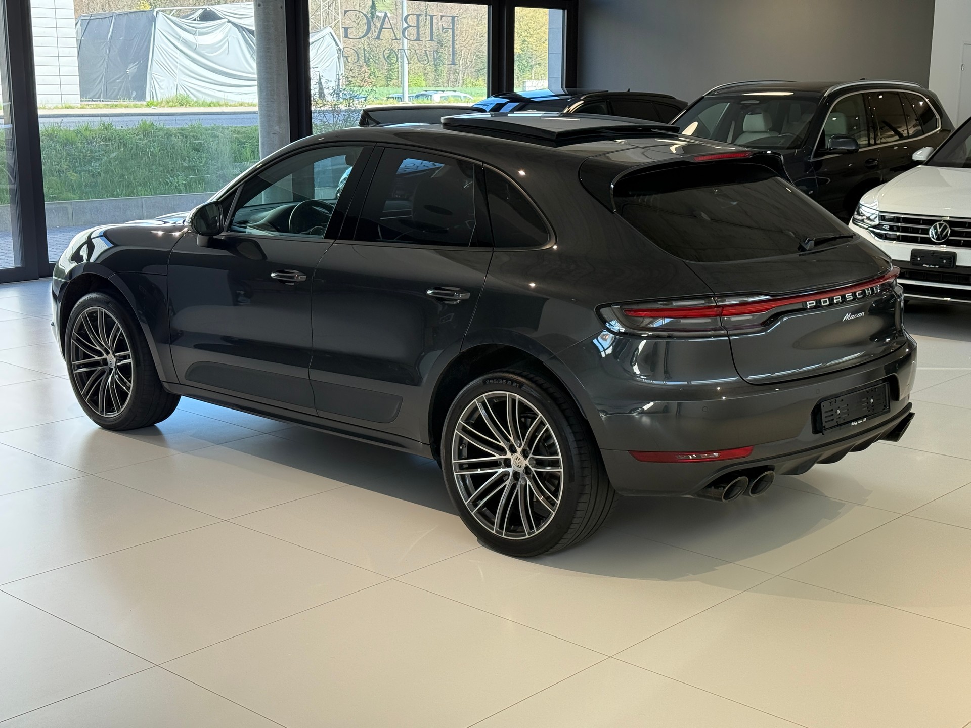 PORSCHE Macan PDK ***CH-FAHRZEUG***PORSCHE APPROVED GARANTIE BIS 2027***DISTANZREGLER***PANORAMADACH***-image-25