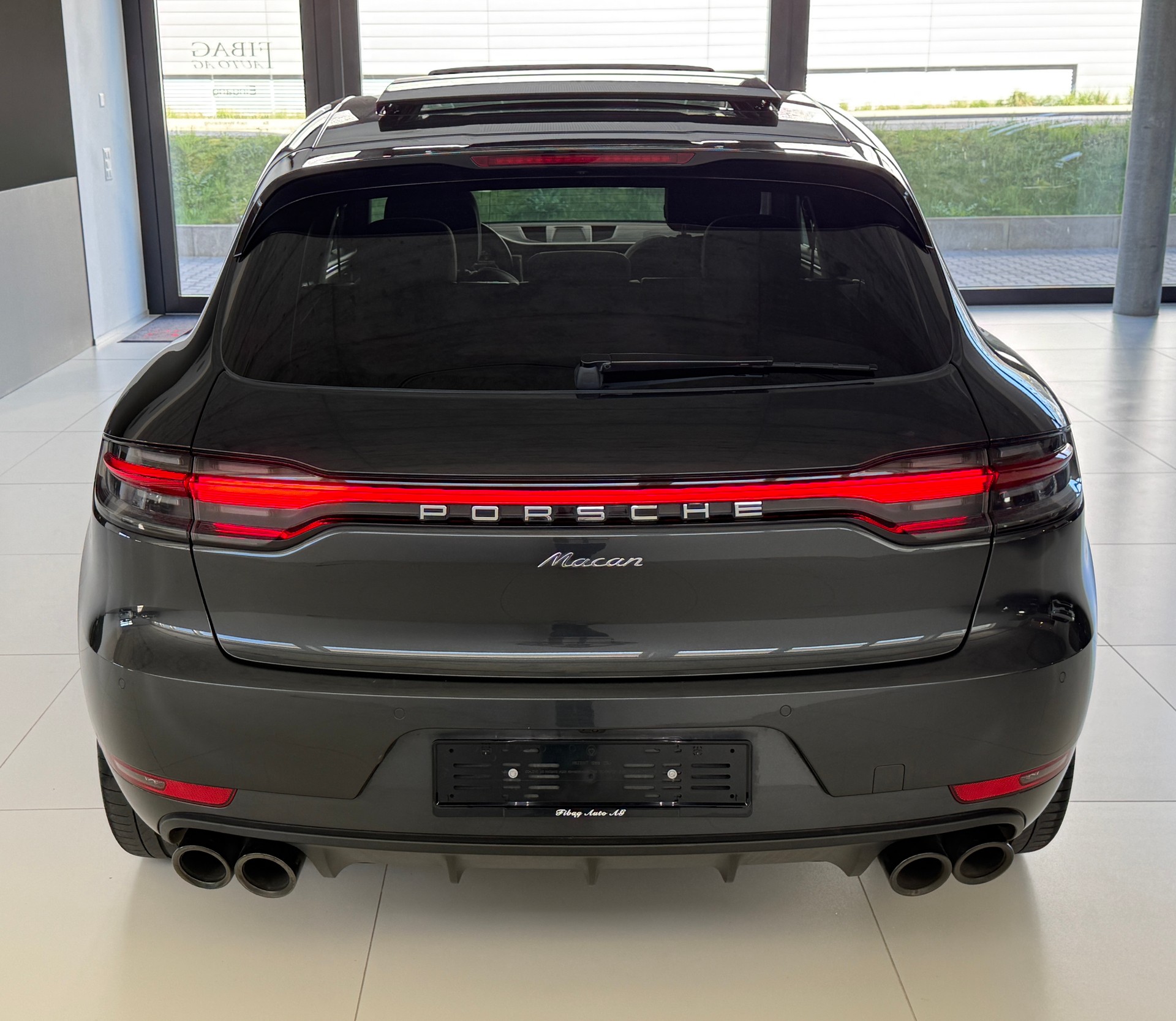 PORSCHE Macan PDK ***CH-FAHRZEUG***PORSCHE APPROVED GARANTIE BIS 2027***DISTANZREGLER***PANORAMADACH***-image-27