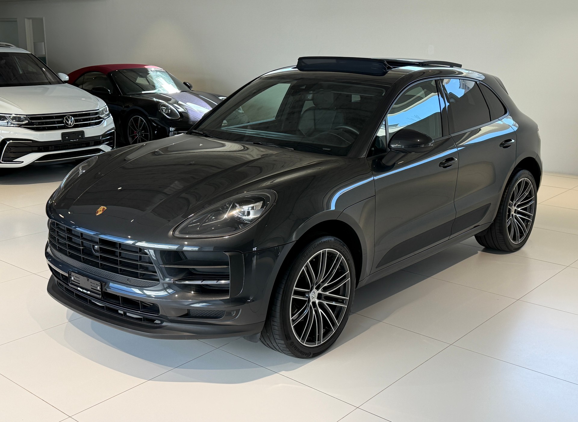 PORSCHE Macan PDK ***CH-FAHRZEUG***PORSCHE APPROVED GARANTIE BIS 2027***DISTANZREGLER***PANORAMADACH***-showroom-element-3