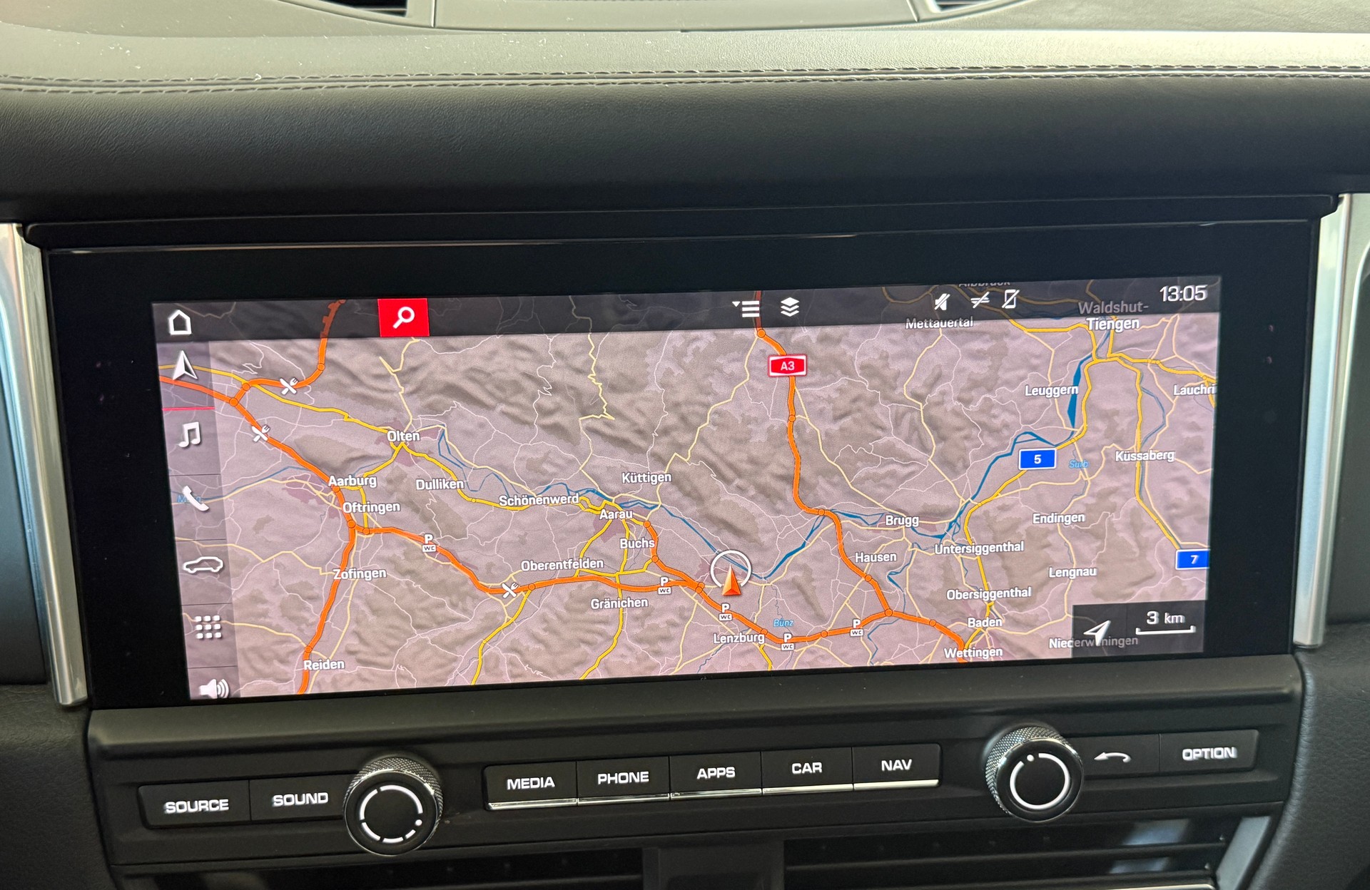 PORSCHE Macan PDK ***CH-FAHRZEUG***PORSCHE APPROVED GARANTIE BIS 2027***DISTANZREGLER***PANORAMADACH***-image-20