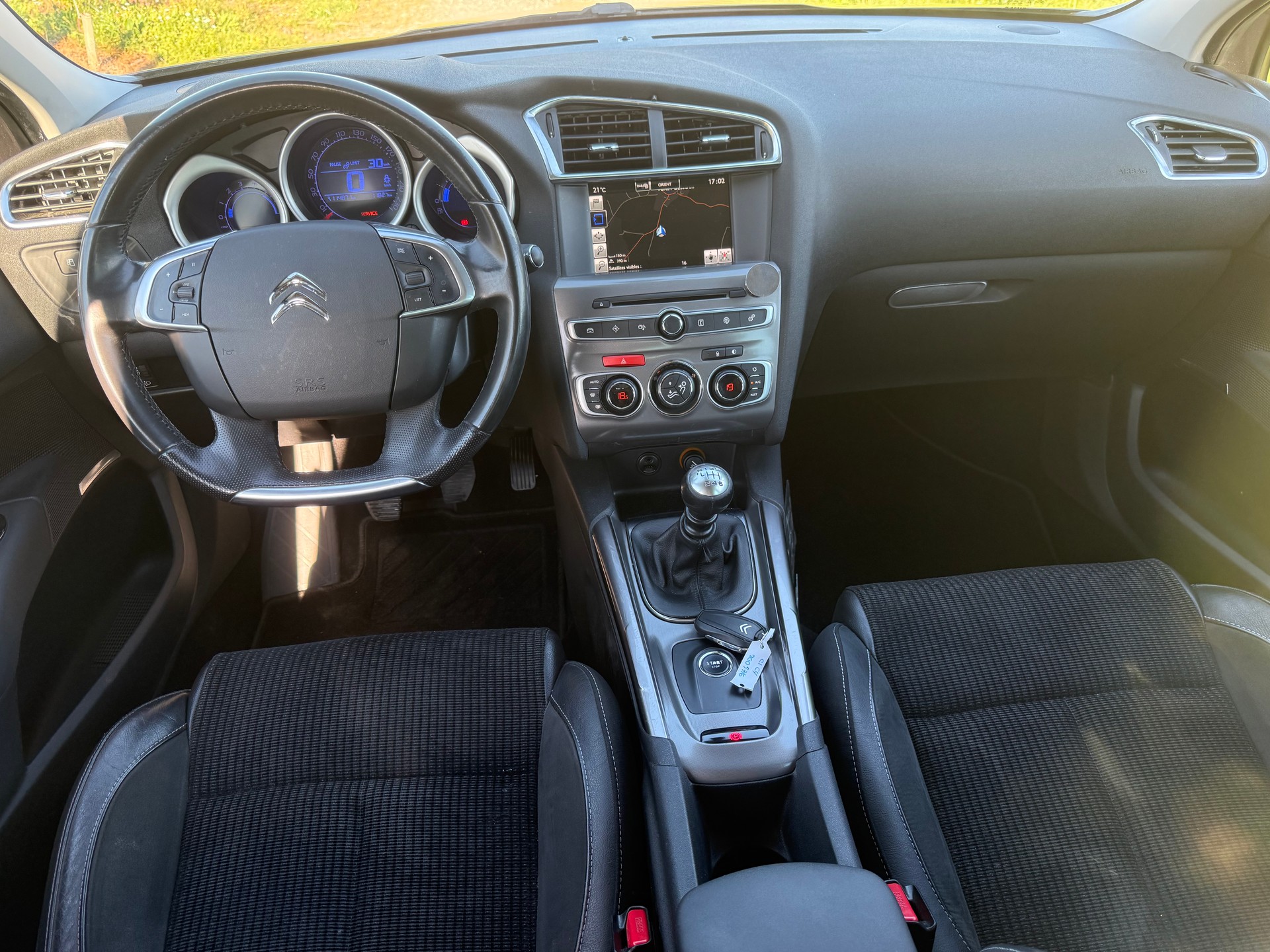 CITROEN C4 2.0 BlueHDi Shine-image-8