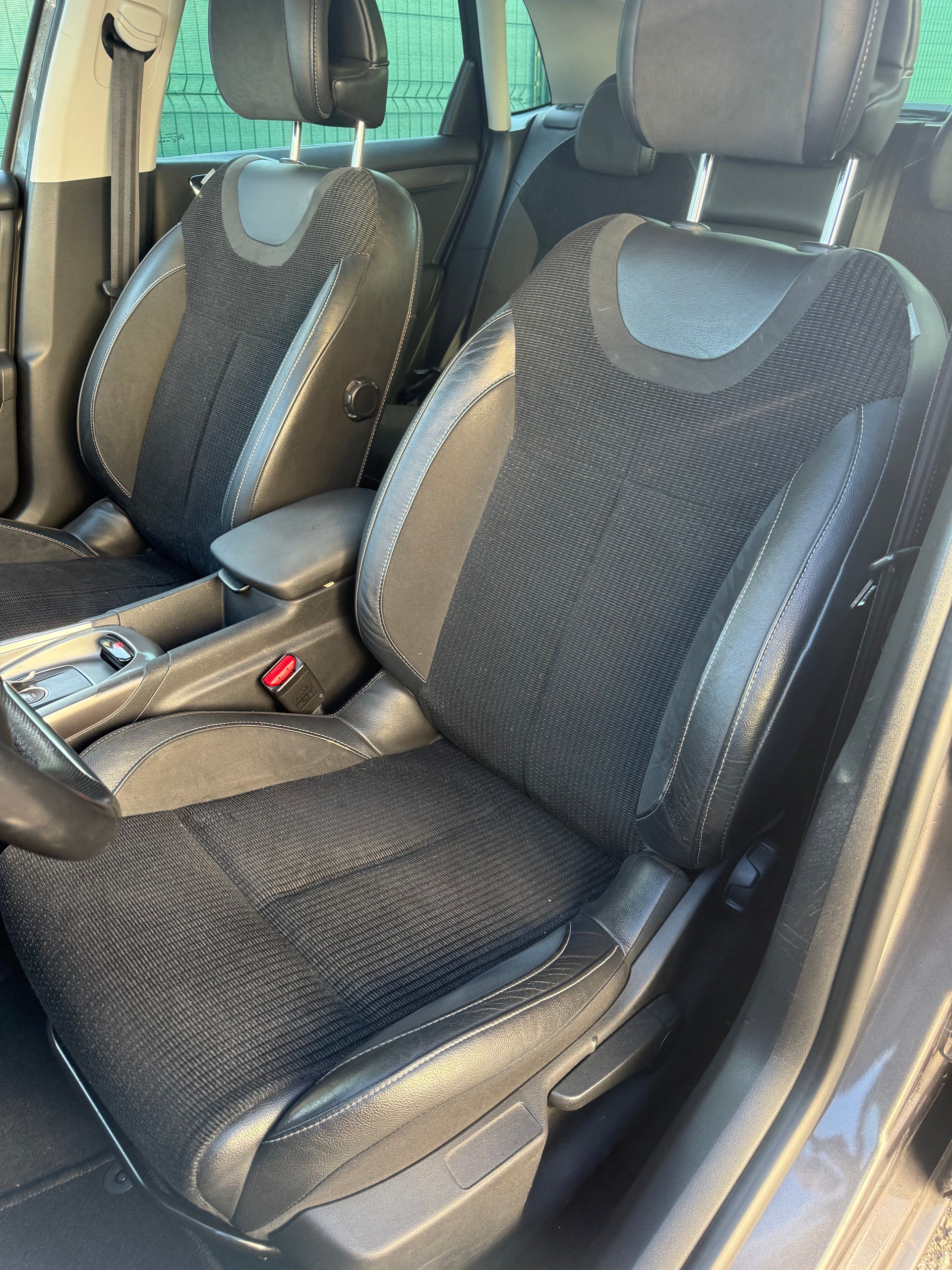 CITROEN C4 2.0 BlueHDi Shine-image-13