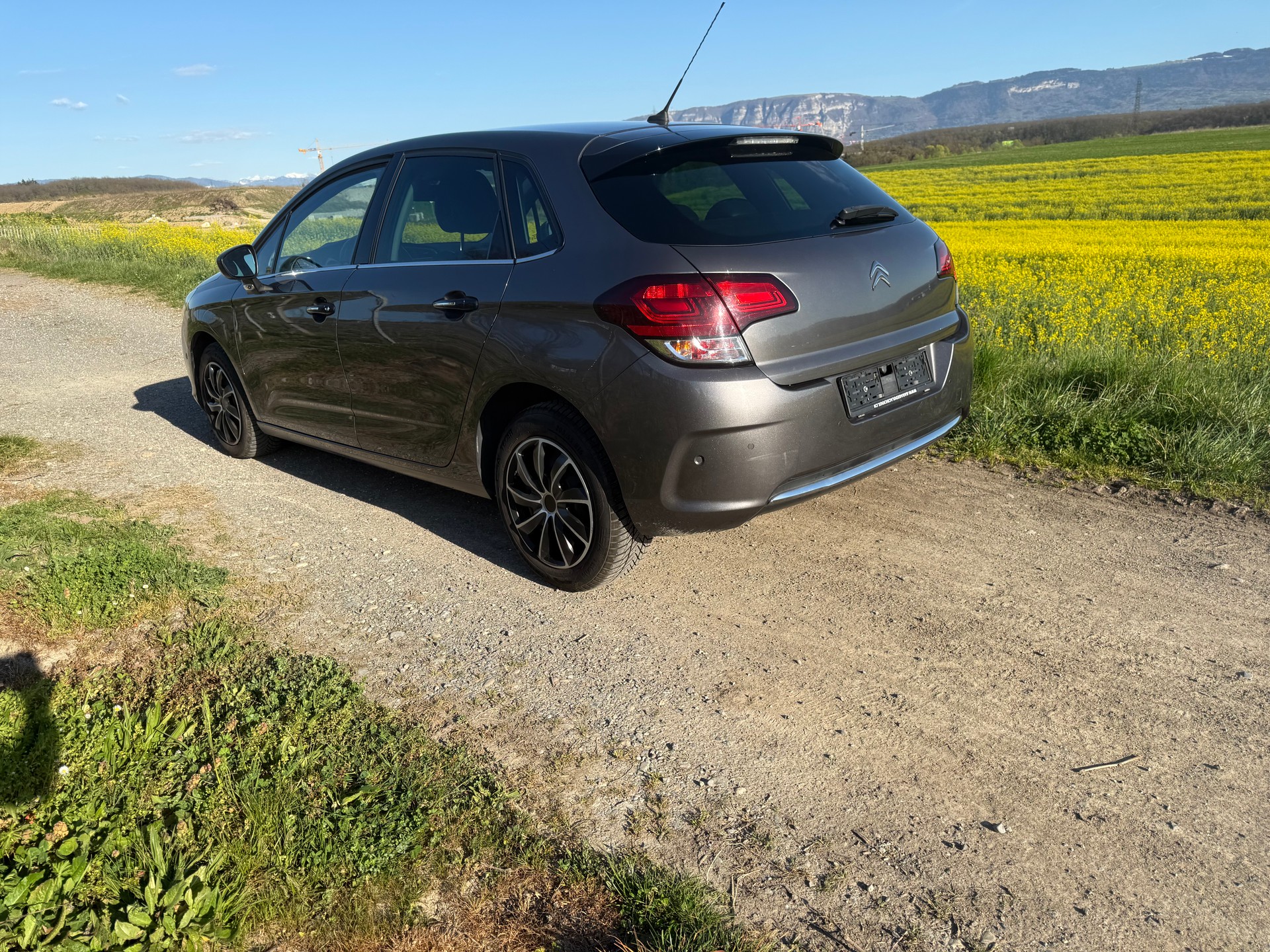 CITROEN C4 2.0 BlueHDi Shine-image-2