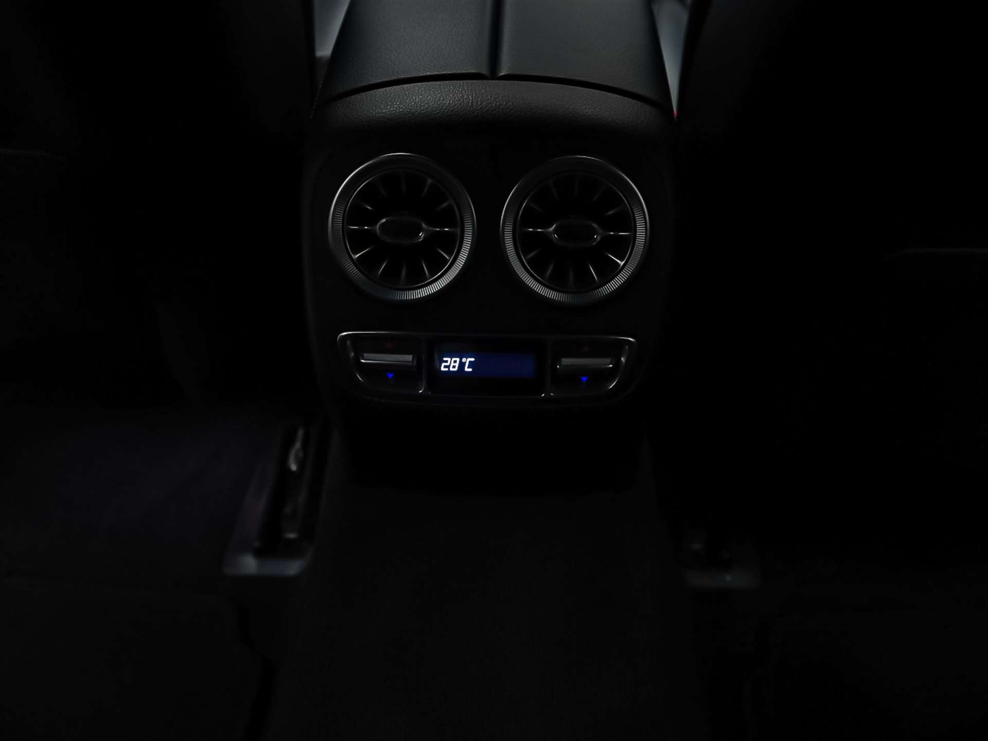 MERCEDES-BENZ E 400 Cabriolet AMG Line 4 Matic 9G-Tronic *Sitzkühlung*Burmester*Head-Up*-image-18