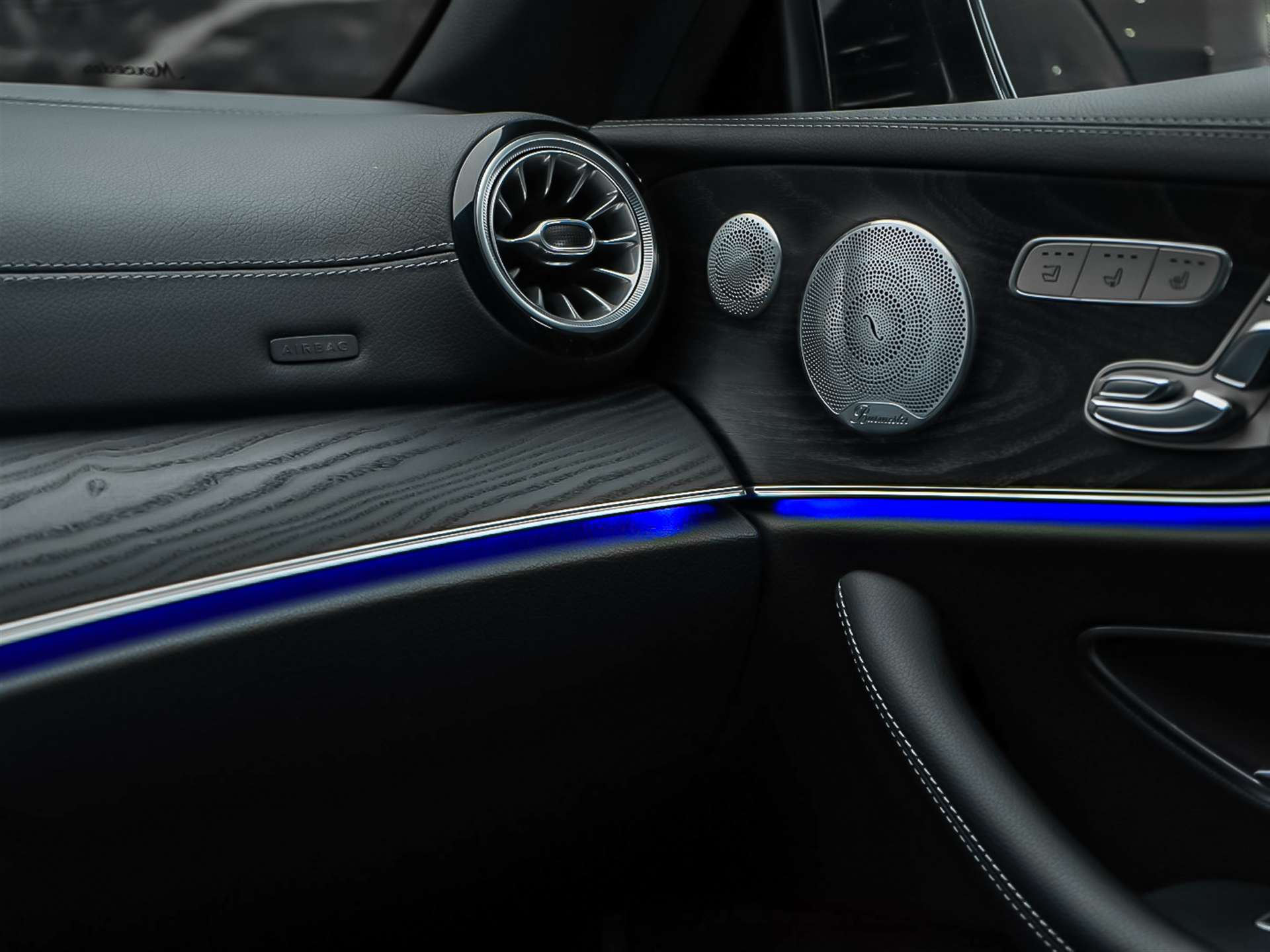 MERCEDES-BENZ E 400 Cabriolet AMG Line 4 Matic 9G-Tronic *Sitzkühlung*Burmester*Head-Up*-image-32