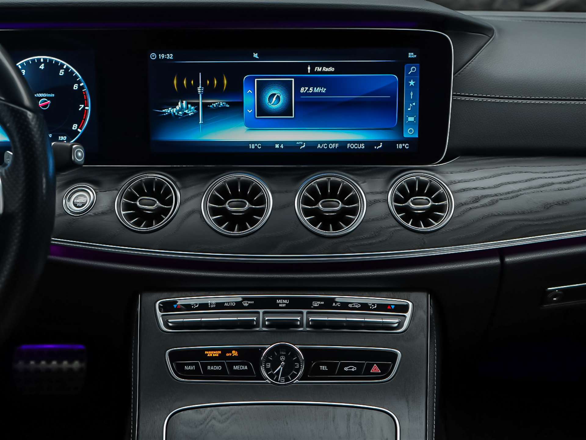 MERCEDES-BENZ E 400 Cabriolet AMG Line 4 Matic 9G-Tronic *Sitzkühlung*Burmester*Head-Up*-image-30