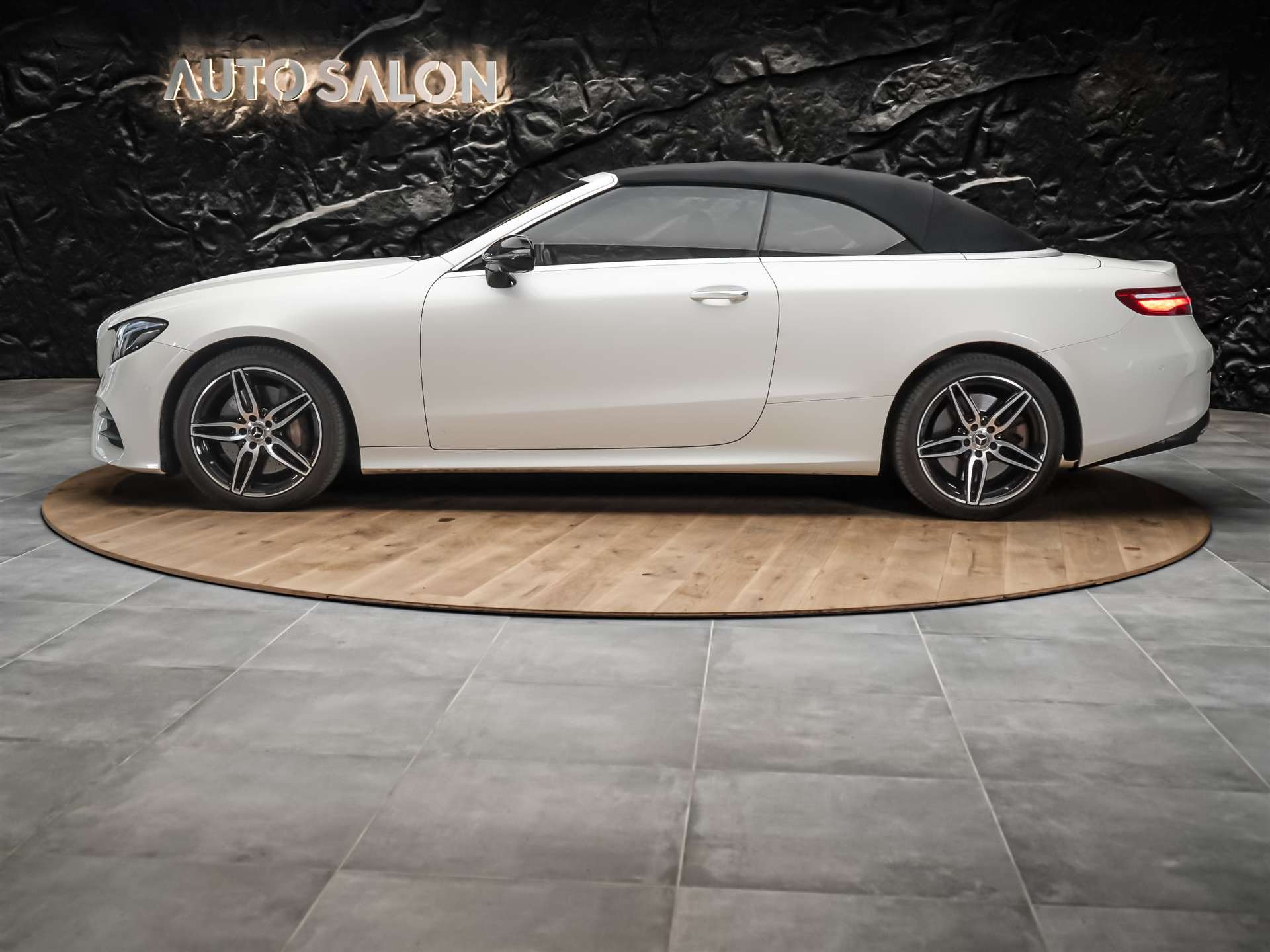 MERCEDES-BENZ E 400 Cabriolet AMG Line 4 Matic 9G-Tronic *Sitzkühlung*Burmester*Head-Up*-showroom-element-3