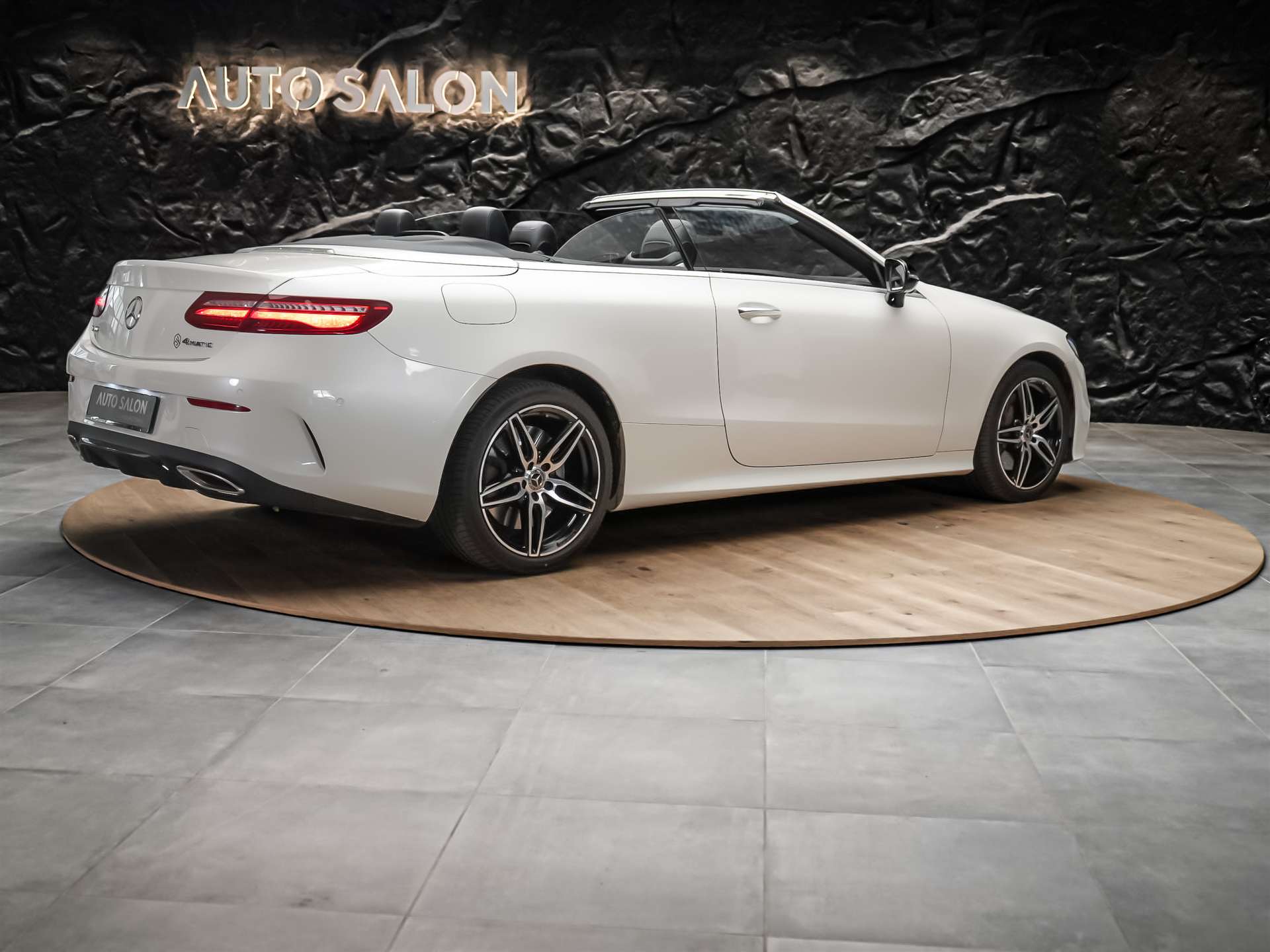 MERCEDES-BENZ E 400 Cabriolet AMG Line 4 Matic 9G-Tronic *Sitzkühlung*Burmester*Head-Up*-image-10