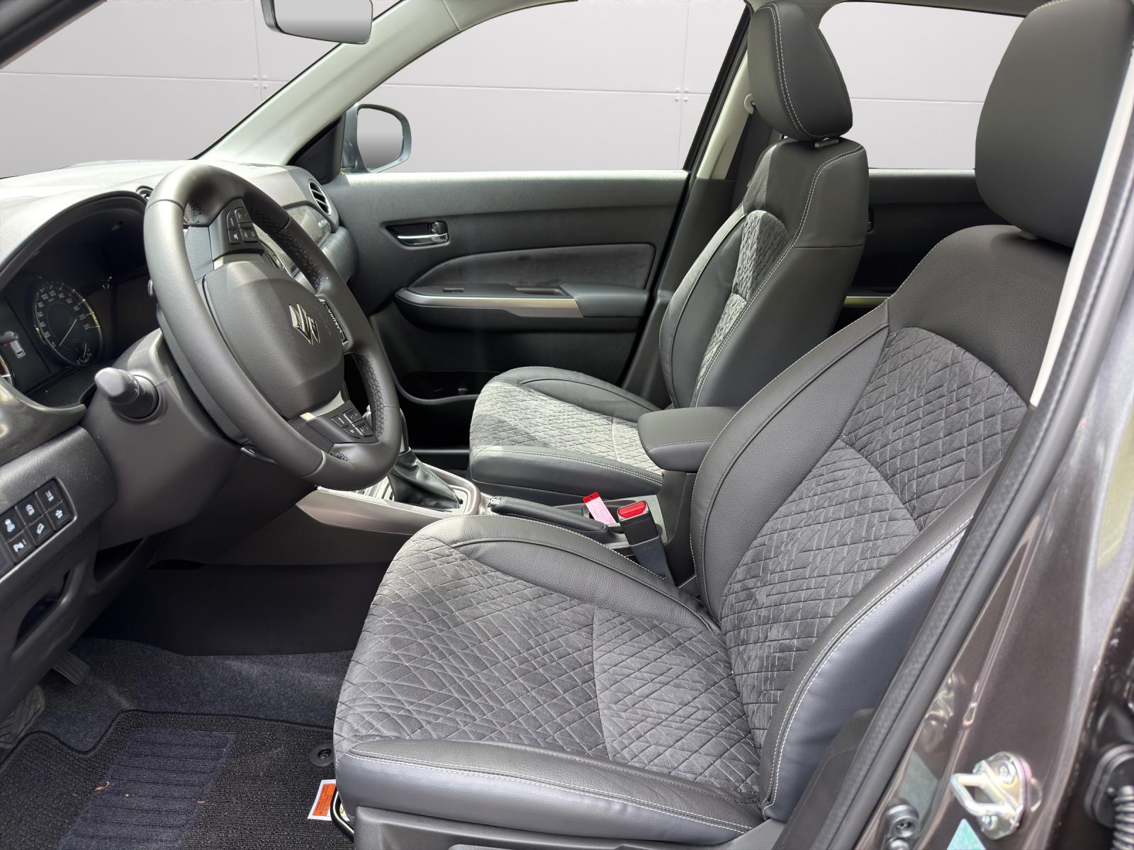 SUZUKI Vitara 1.4 T Sakura Top Hybrid 4x4-image-7