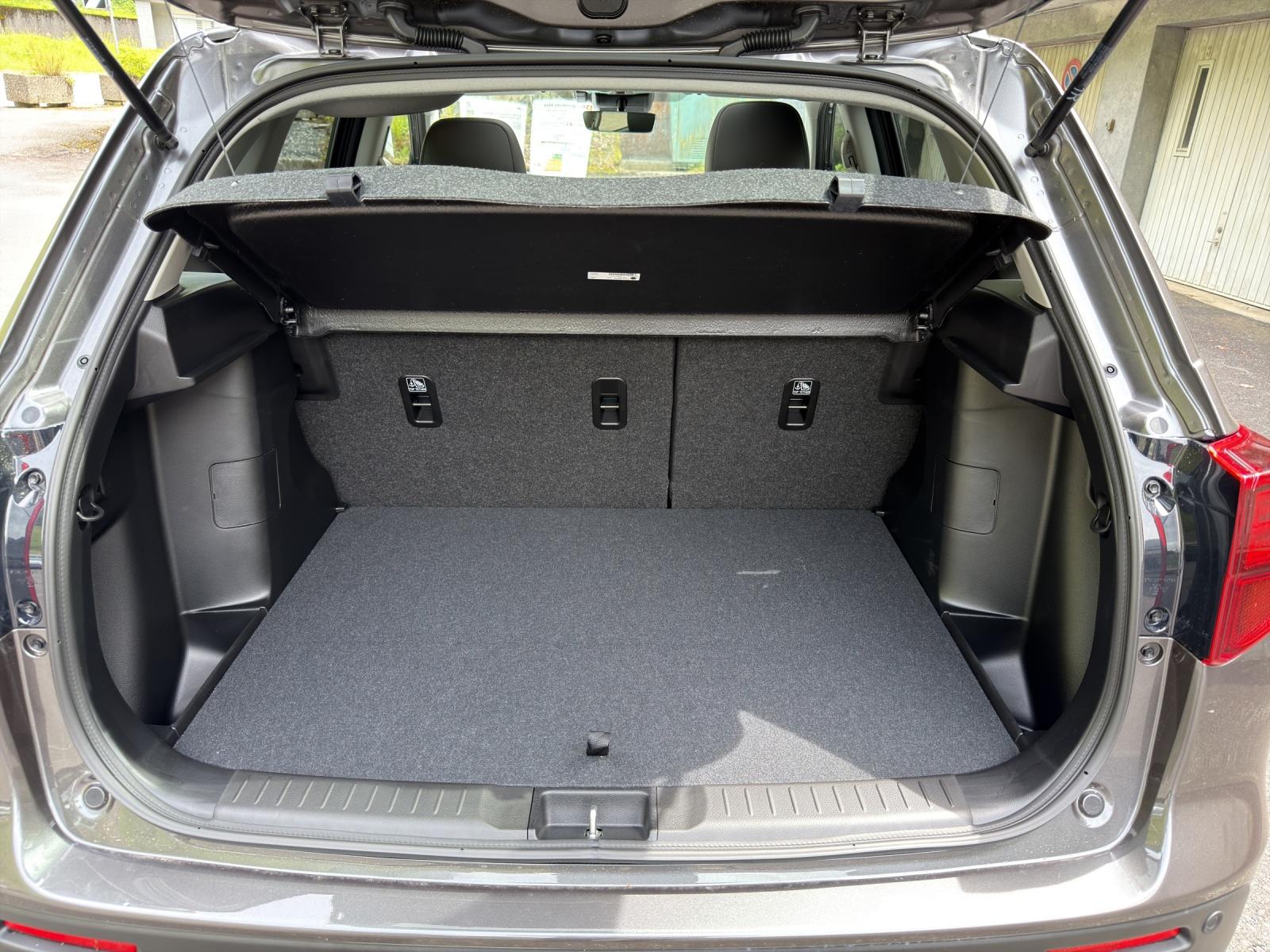 SUZUKI Vitara 1.4 T Sakura Top Hybrid 4x4-image-14