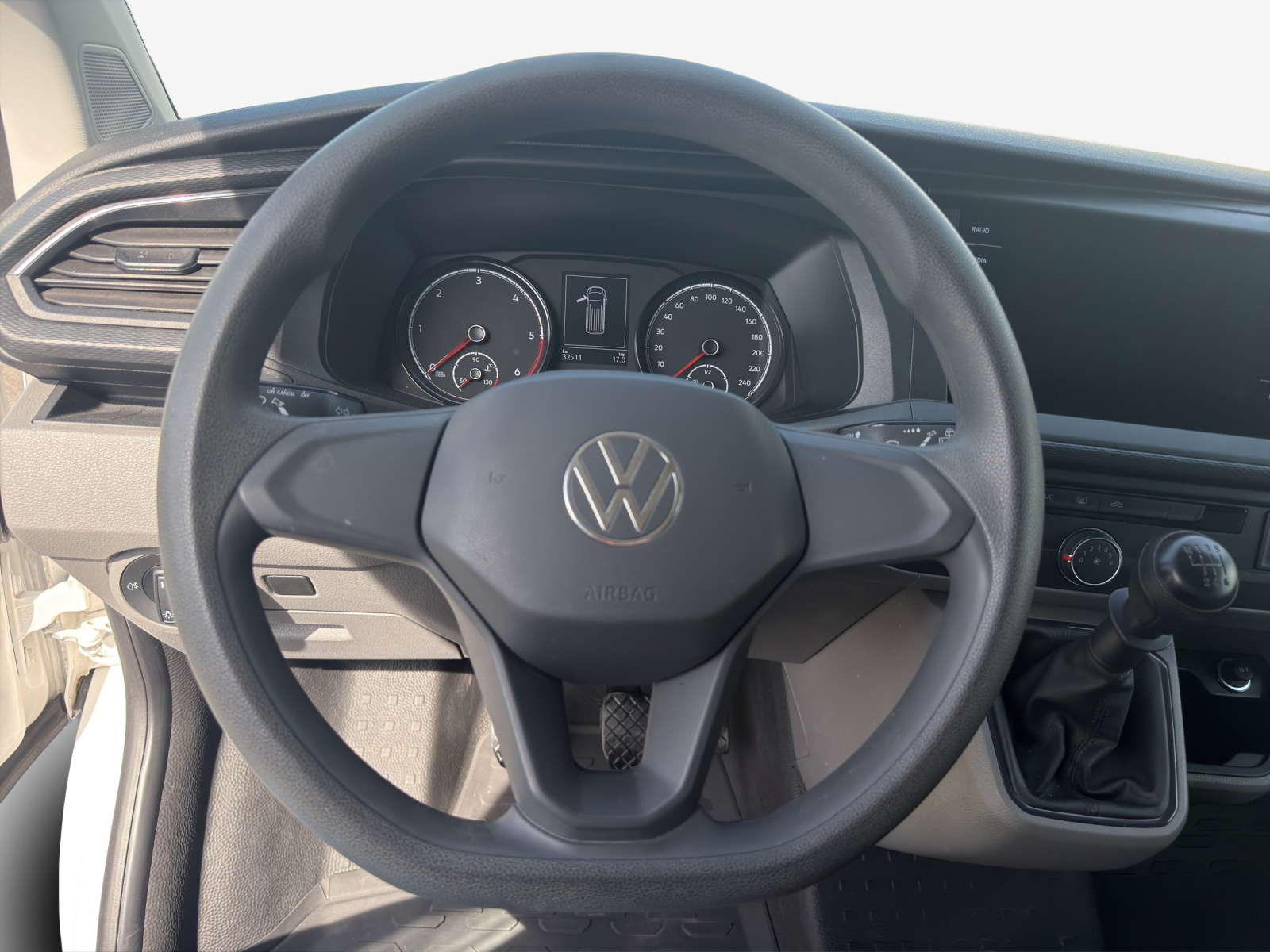 VW T6.1 2.0 TDI-image-9