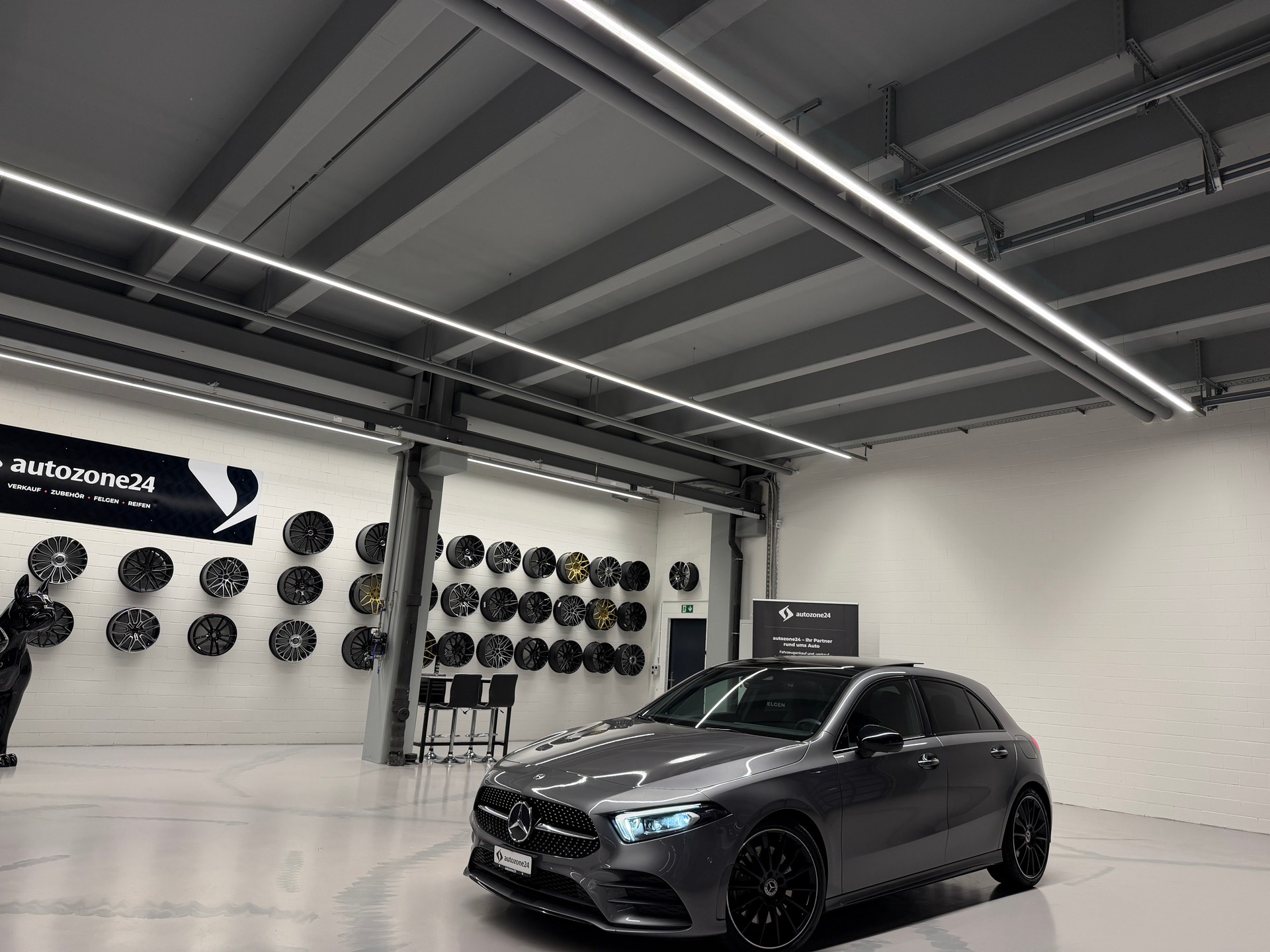 MERCEDES-BENZ A 250 AMG Line 4m *CH-Auto*Top Ausstattung*360°Kamera*Head-up*lückenlose Servicehistorie*-image-11