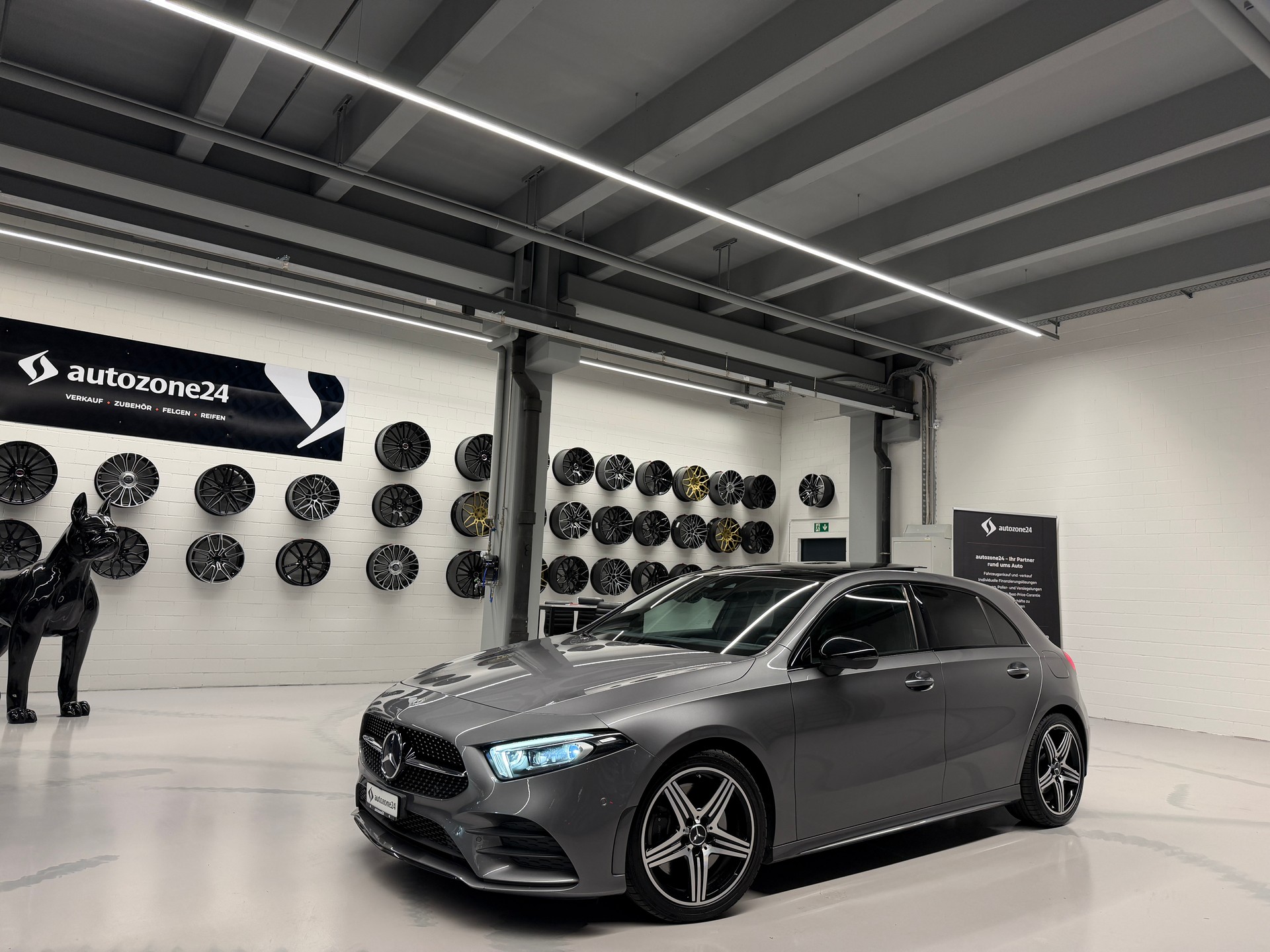 MERCEDES-BENZ A 250 AMG Line 4m *CH-Auto*Top Ausstattung*360°Kamera*Head-up*lückenlose Servicehistorie*-showroom-element-3