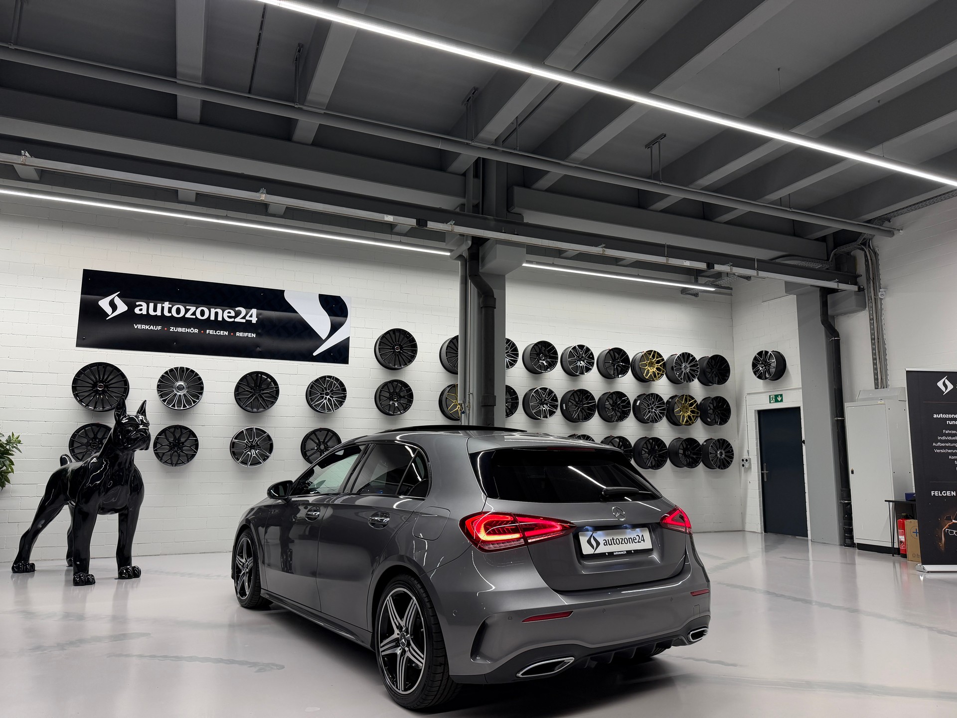 MERCEDES-BENZ A 250 AMG Line 4m *CH-Auto*Top Ausstattung*360°Kamera*Head-up*lückenlose Servicehistorie*-image-16