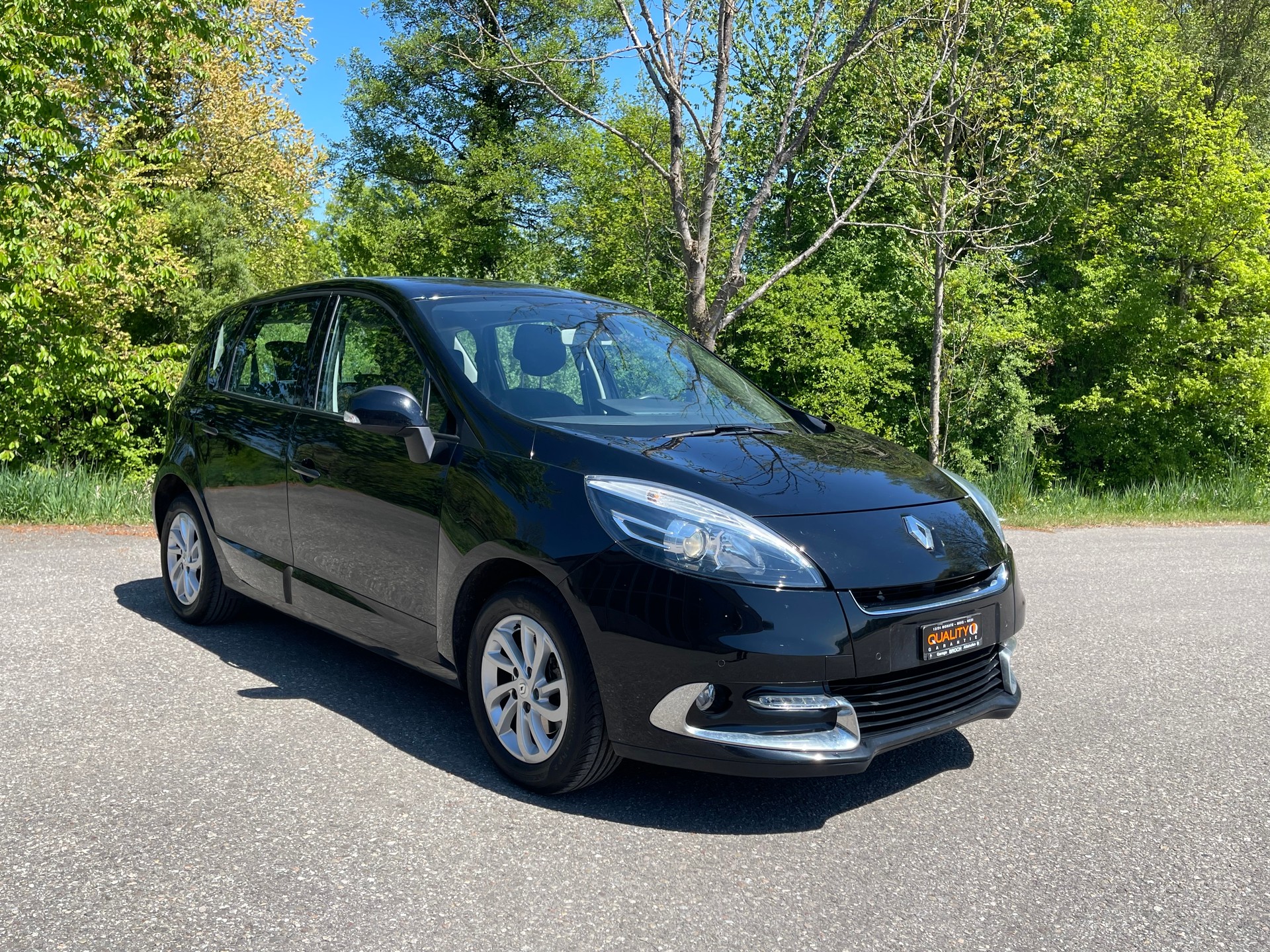 RENAULT Scénic 1.4 16V Turbo Bose-image-6