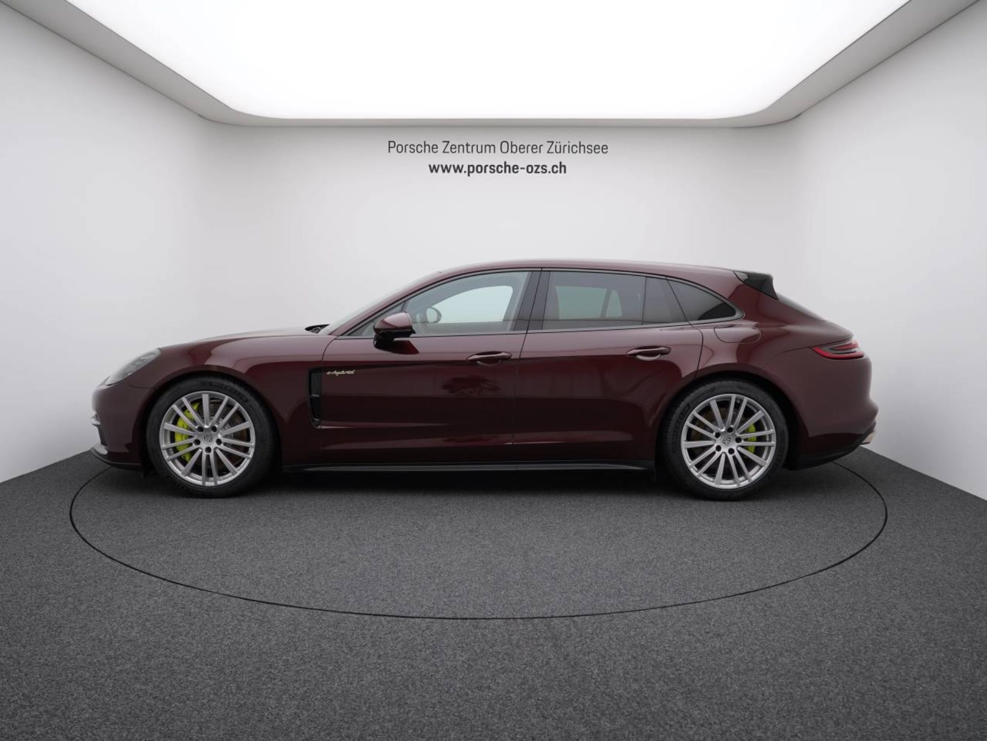 PORSCHE Panamera 4 E-Hybrid Sport Turismo-showroom-element-1