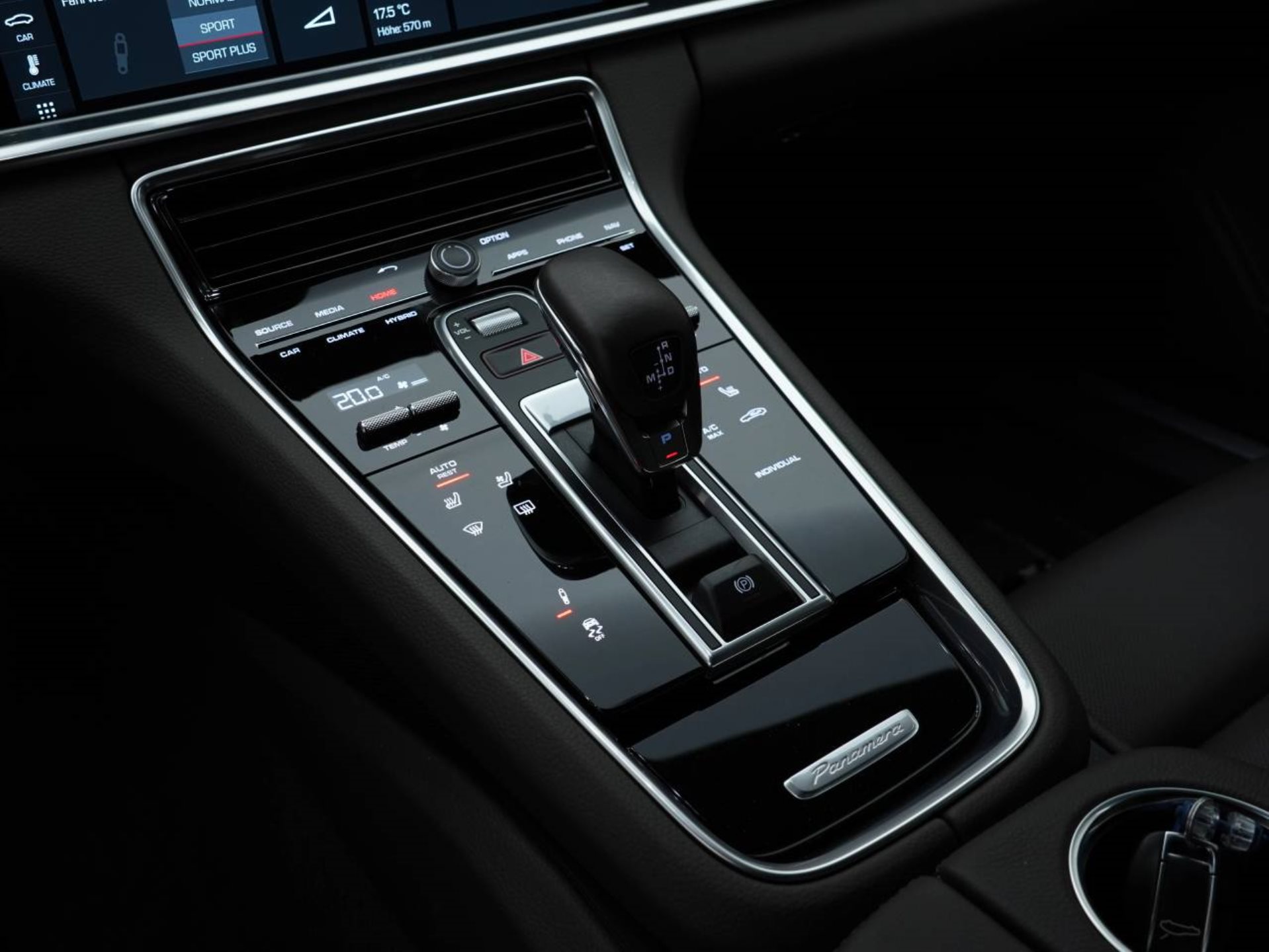 PORSCHE Panamera 4 E-Hybrid Sport Turismo-image-17