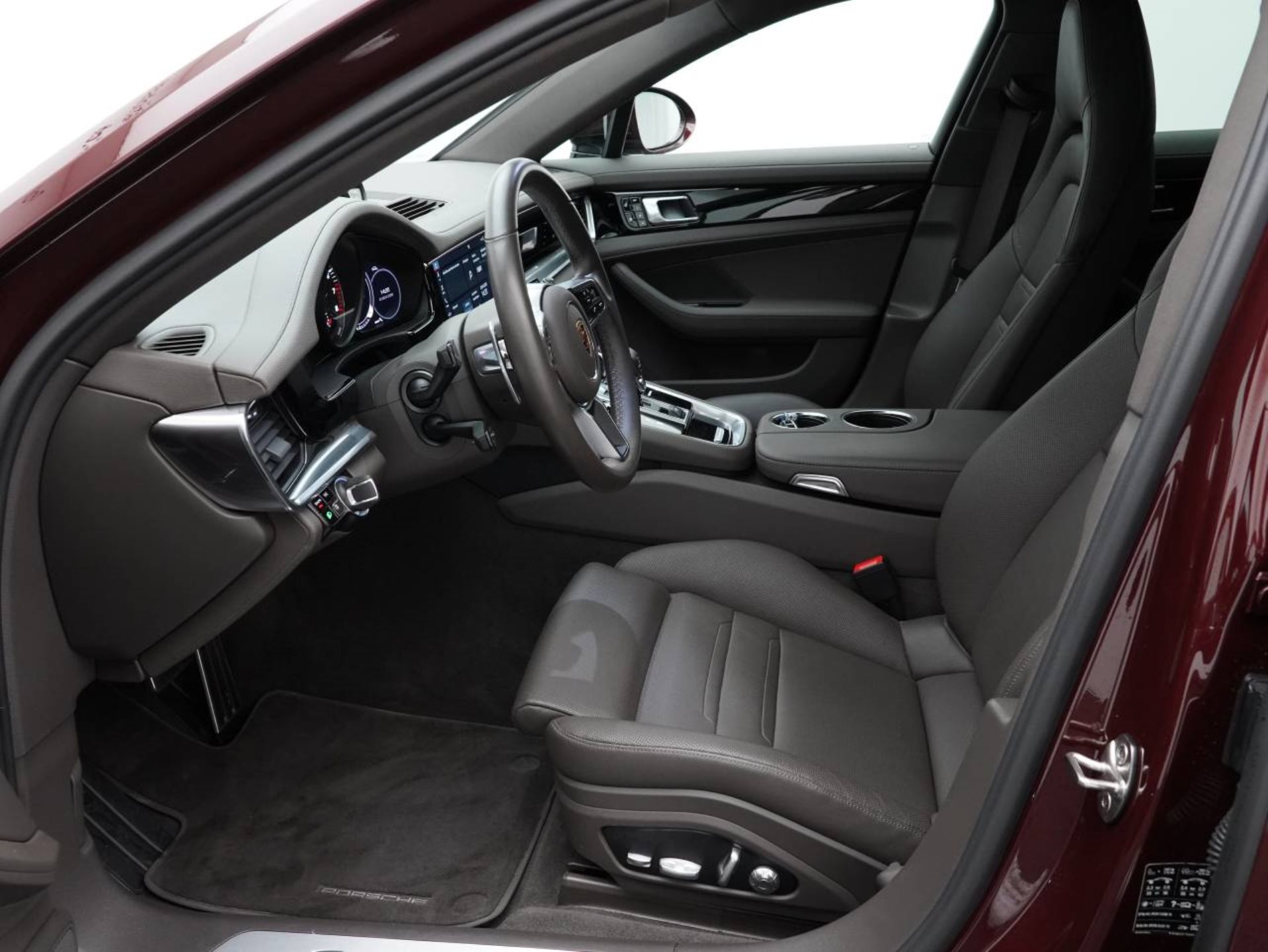 PORSCHE Panamera 4 E-Hybrid Sport Turismo-showroom-element-3