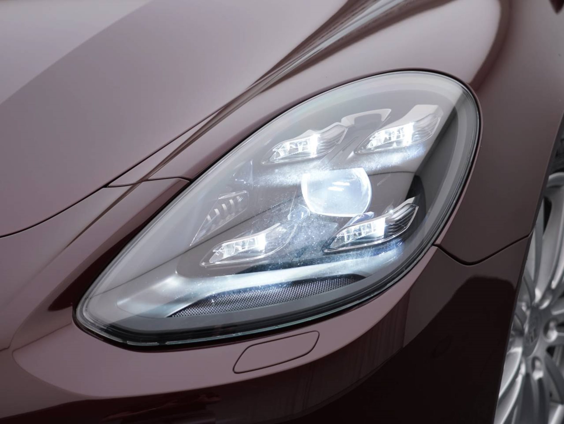 PORSCHE Panamera 4 E-Hybrid Sport Turismo-image-11