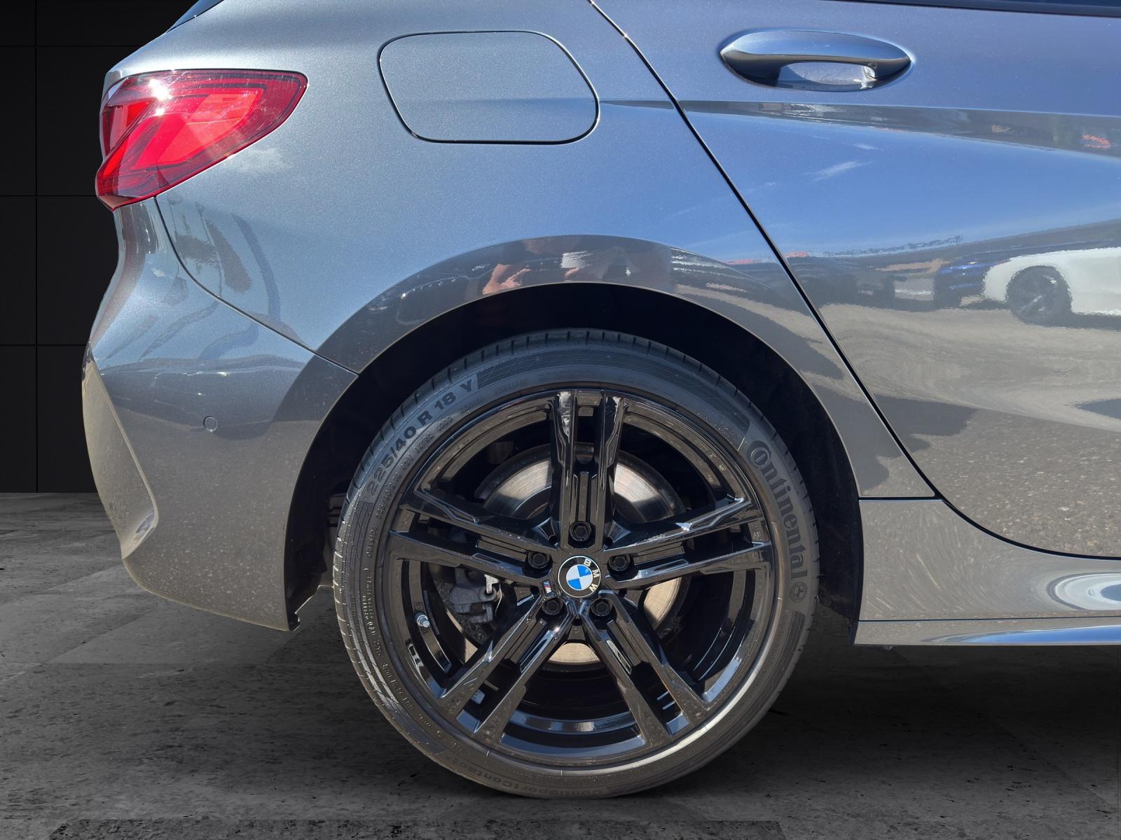 BMW 120d xDrive-image-8
