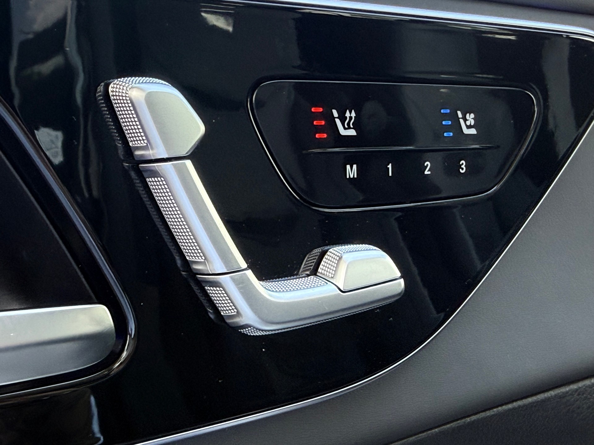 MERCEDES-BENZ GLC 43 AMG Executive Edition 4Matic 9G-Tronic-image-6