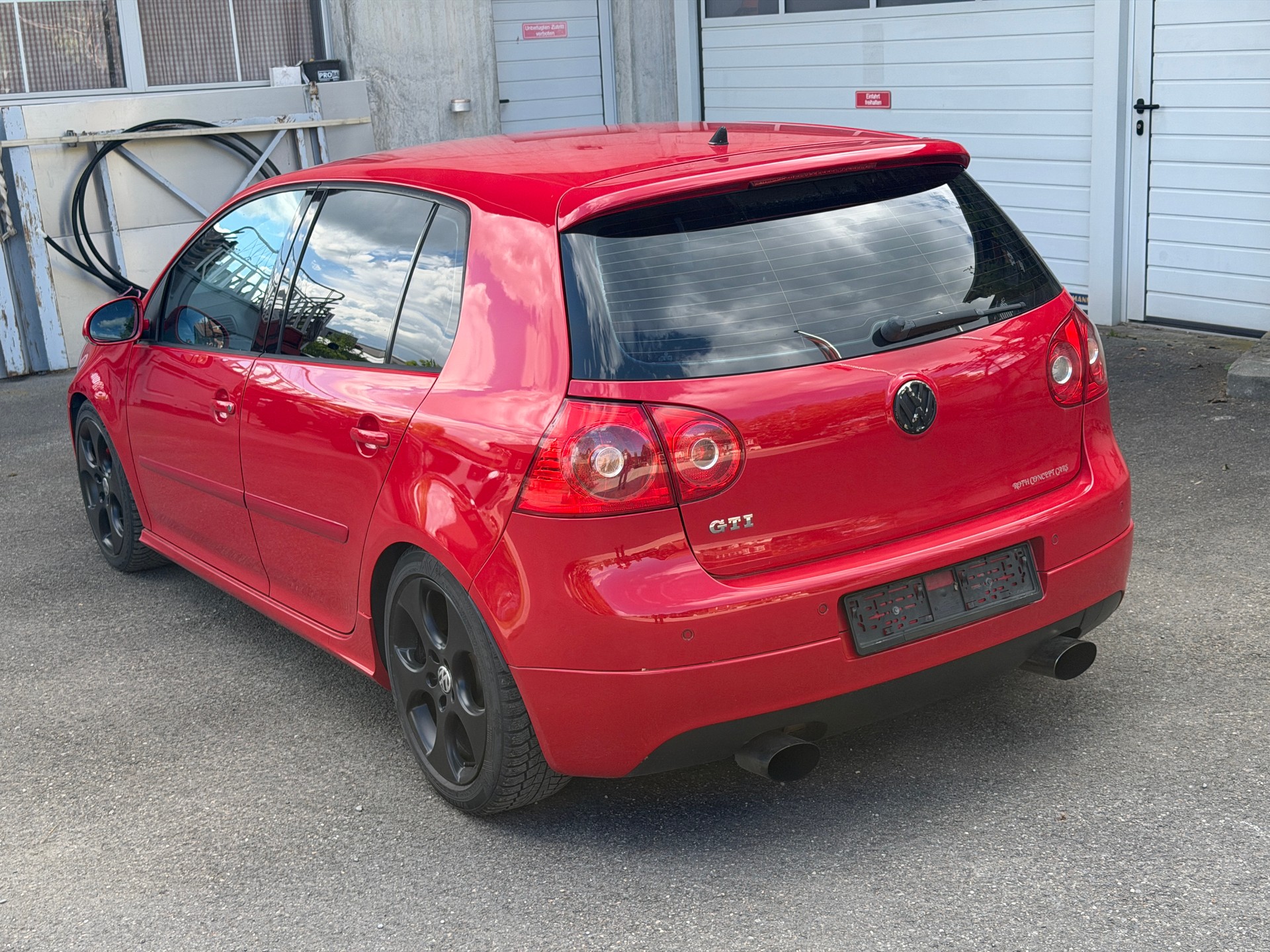 VW Golf 2.0 TFSI GTI-image-4