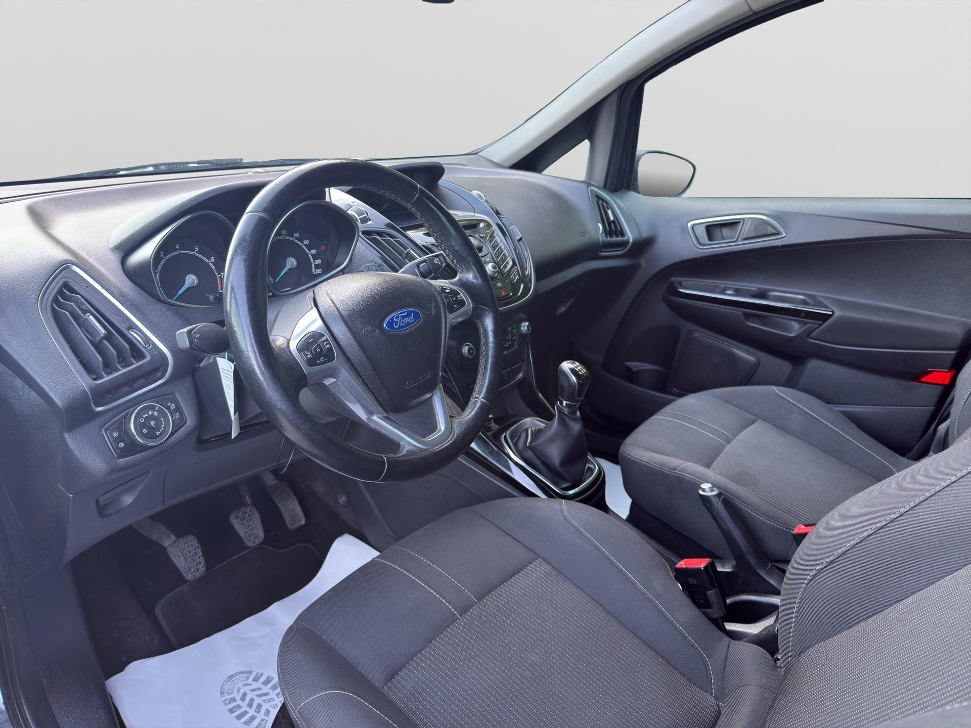 FORD B-Max 1.0 SCTi Titanium-image-7