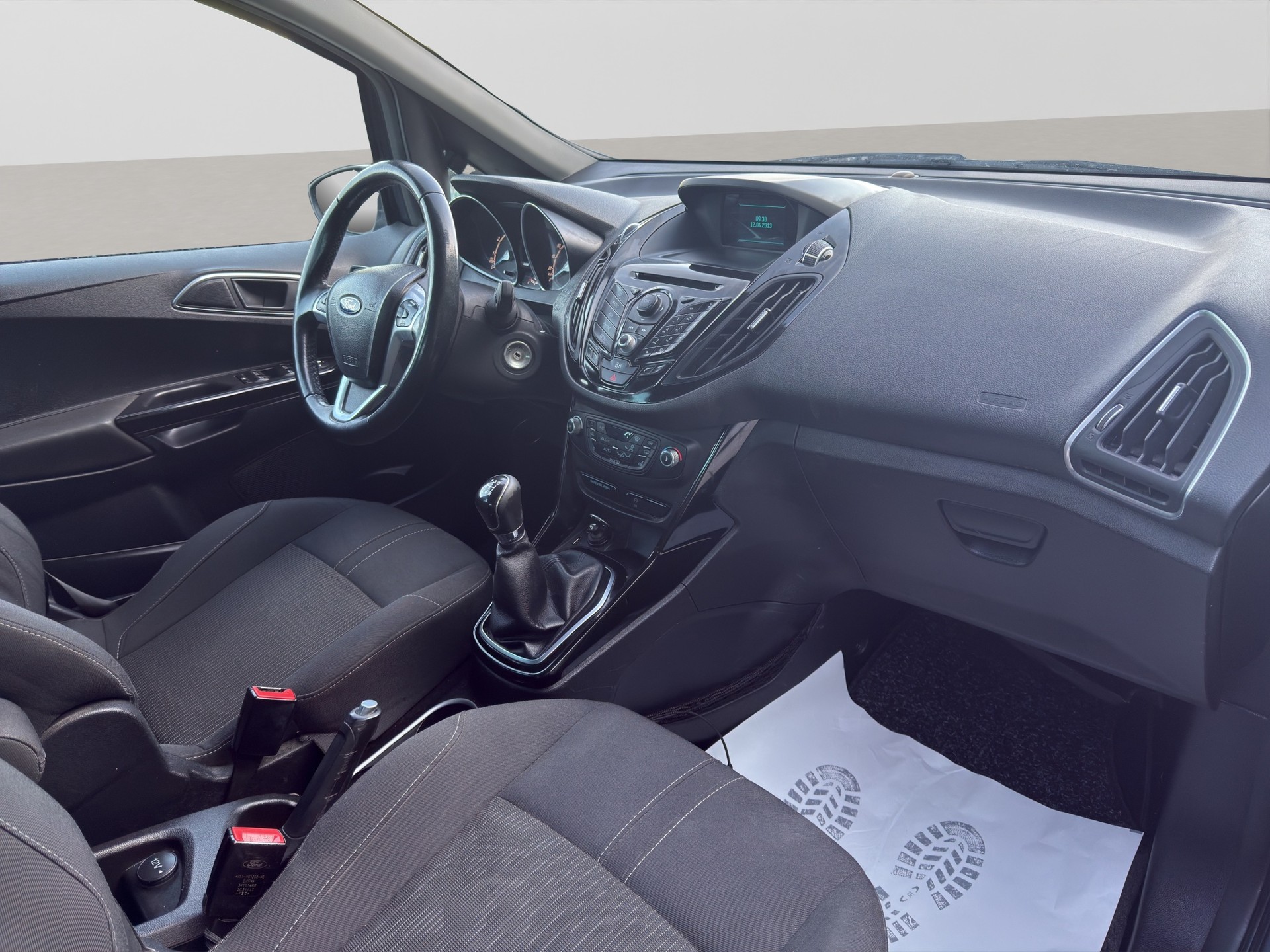 FORD B-Max 1.0 SCTi Titanium-image-12