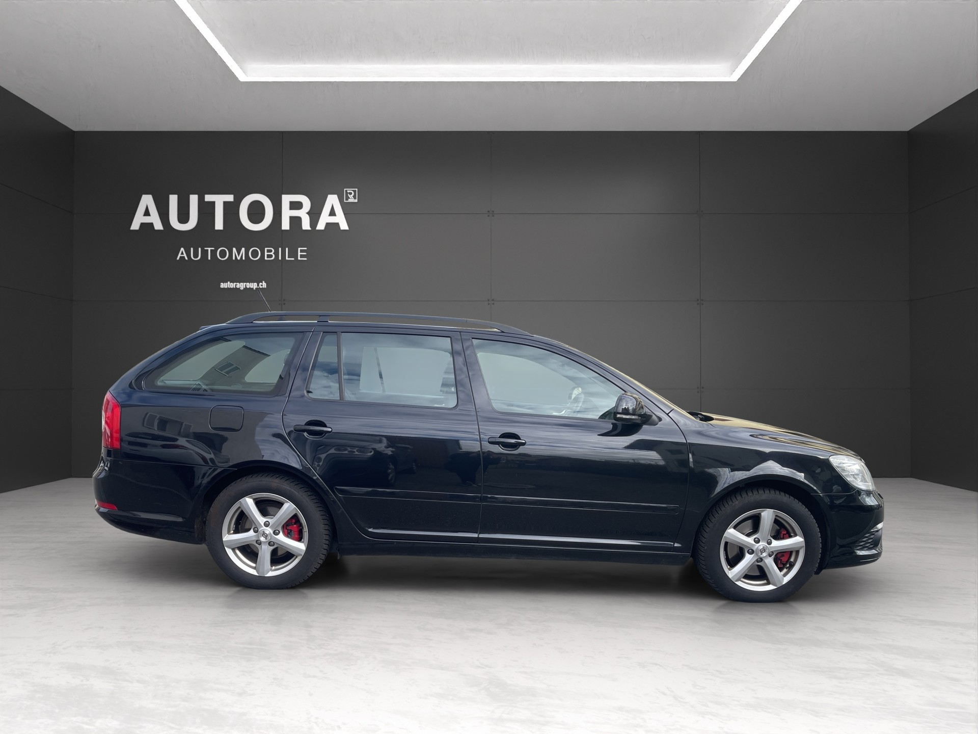 SKODA Octavia Combi 2.0 TDI RS DSG-image-6