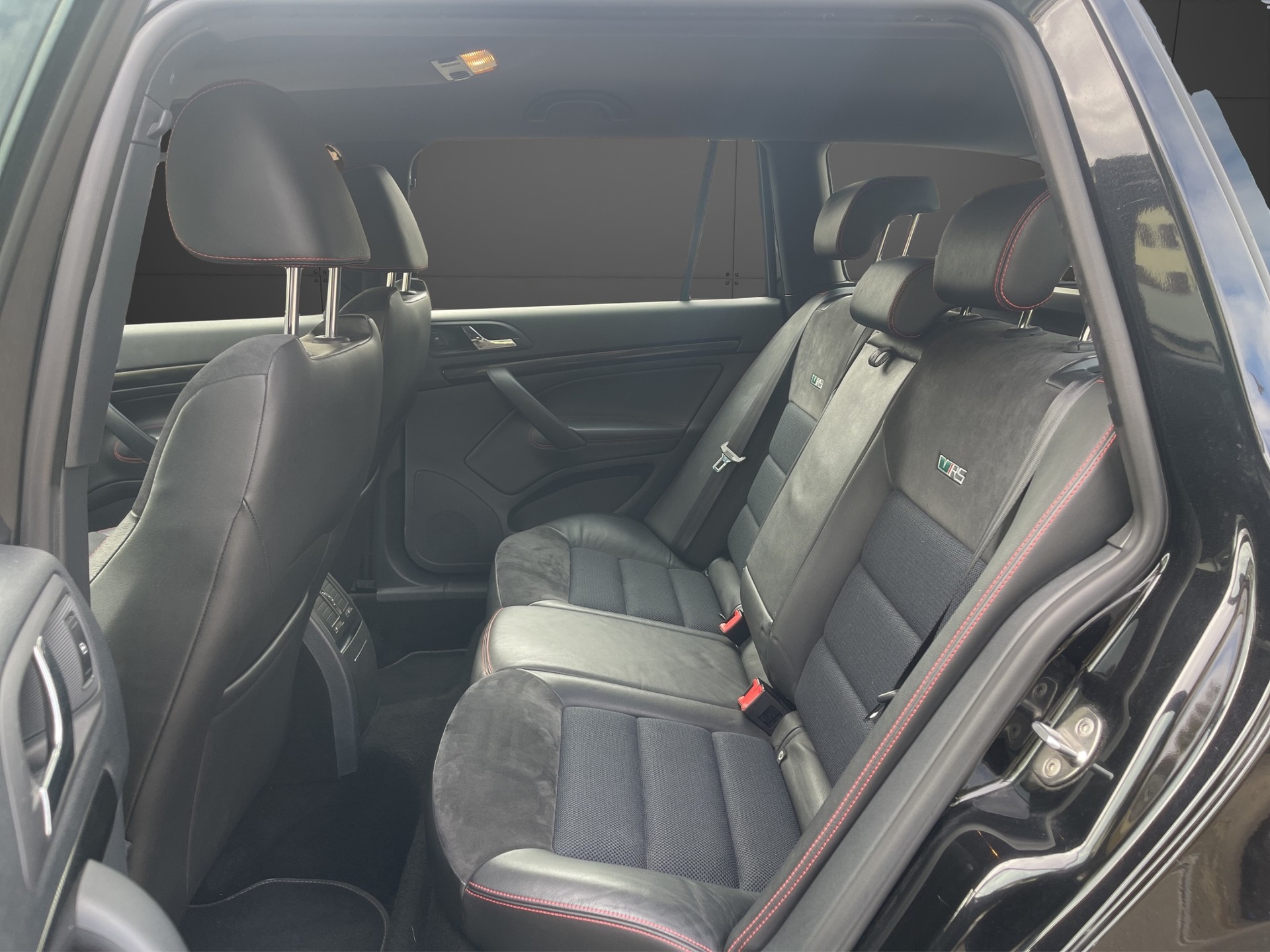SKODA Octavia Combi 2.0 TDI RS DSG-image-12