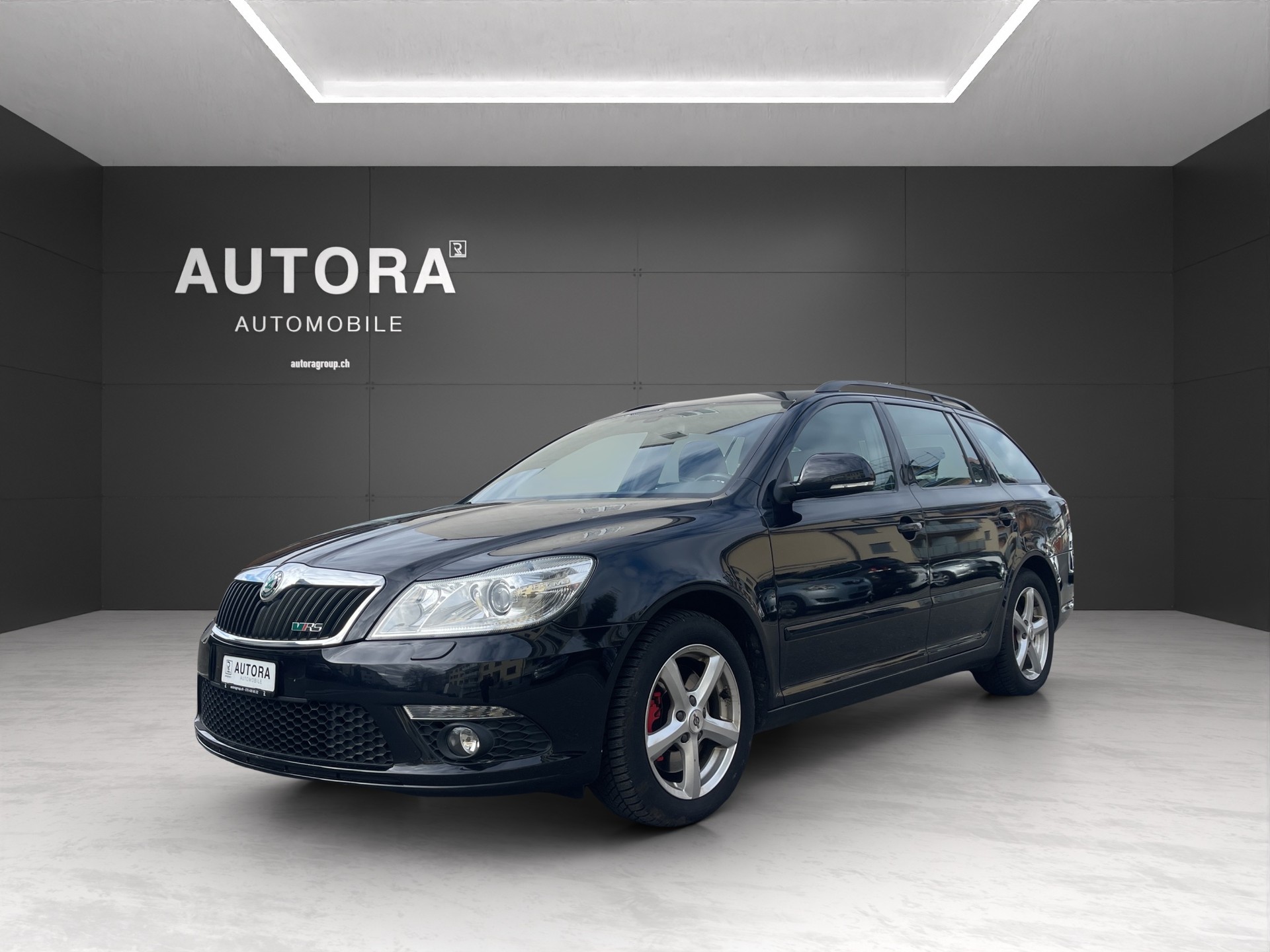 SKODA Octavia Combi 2.0 TDI RS DSG-image-0