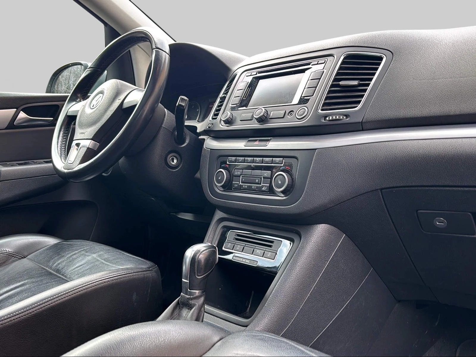 VW Sharan 2.0 TDI BlueMotion Technology Highline DSG-image-9