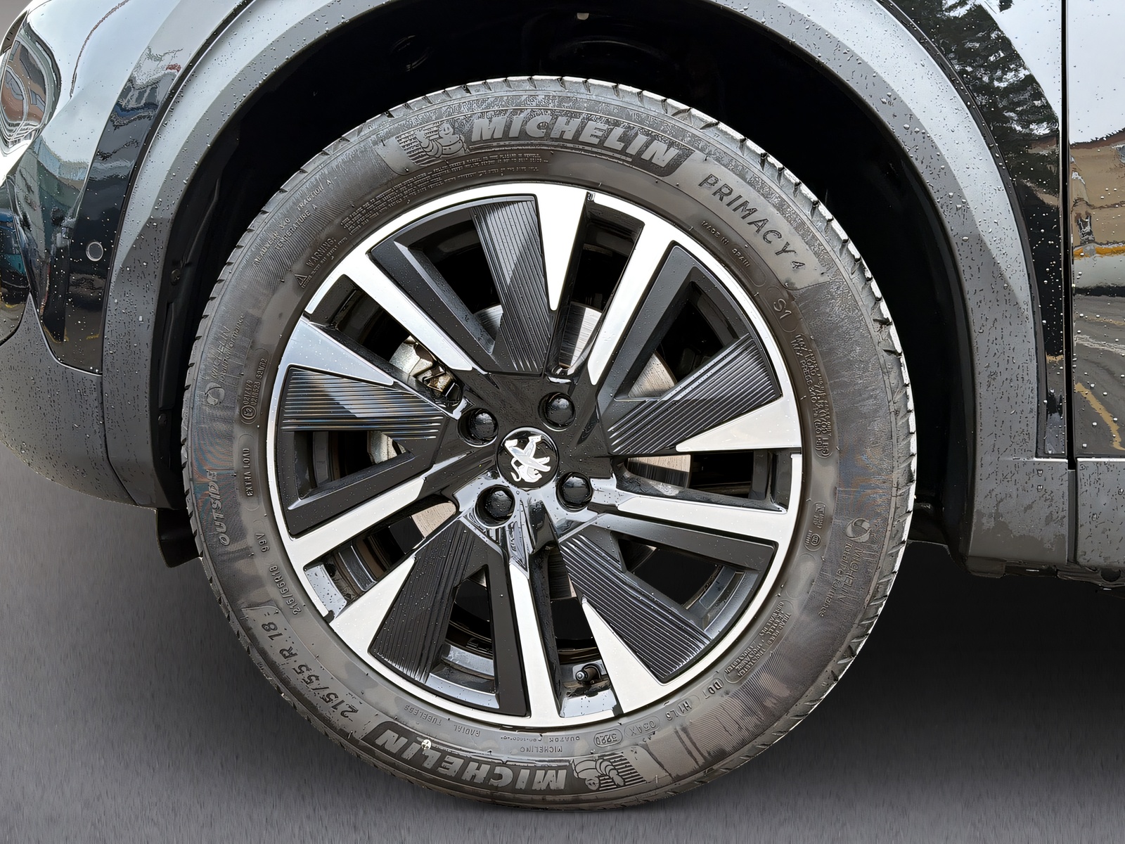 PEUGEOT 2008 e-GT-image-22