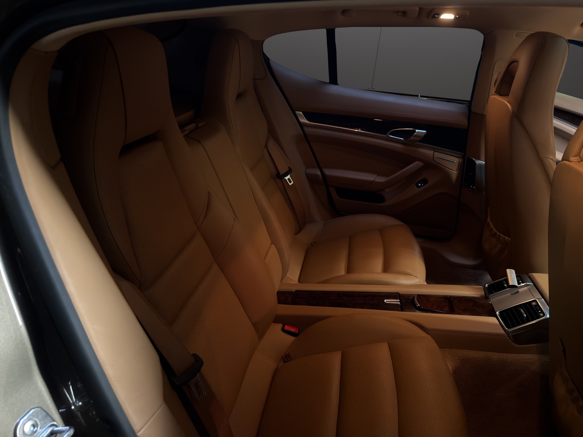 PORSCHE Panamera 4 3.6 PDK-image-9