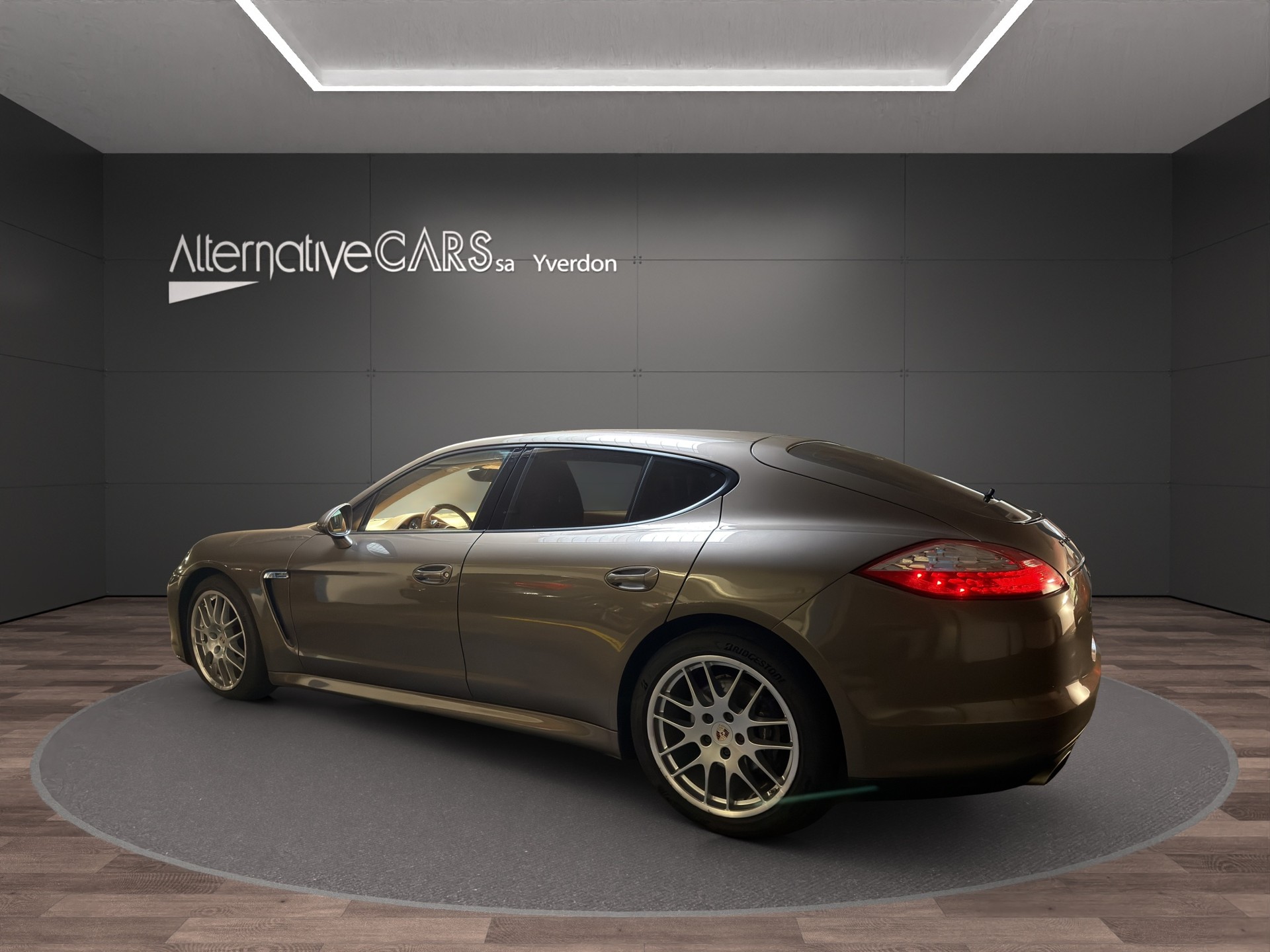 PORSCHE Panamera 4 3.6 PDK-showroom-element-3