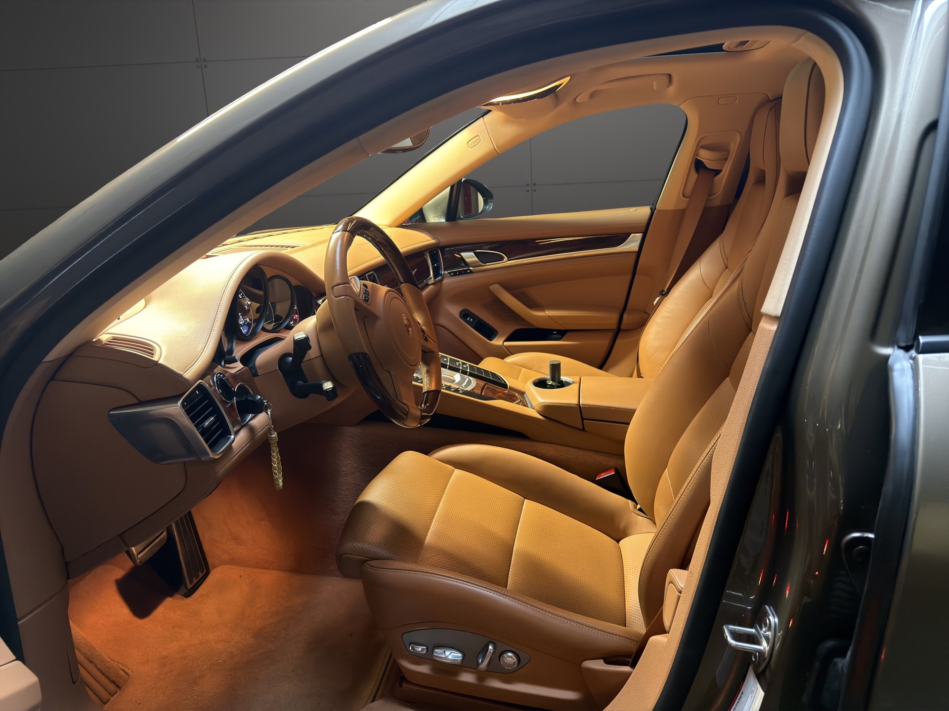 PORSCHE Panamera 4 3.6 PDK-image-7
