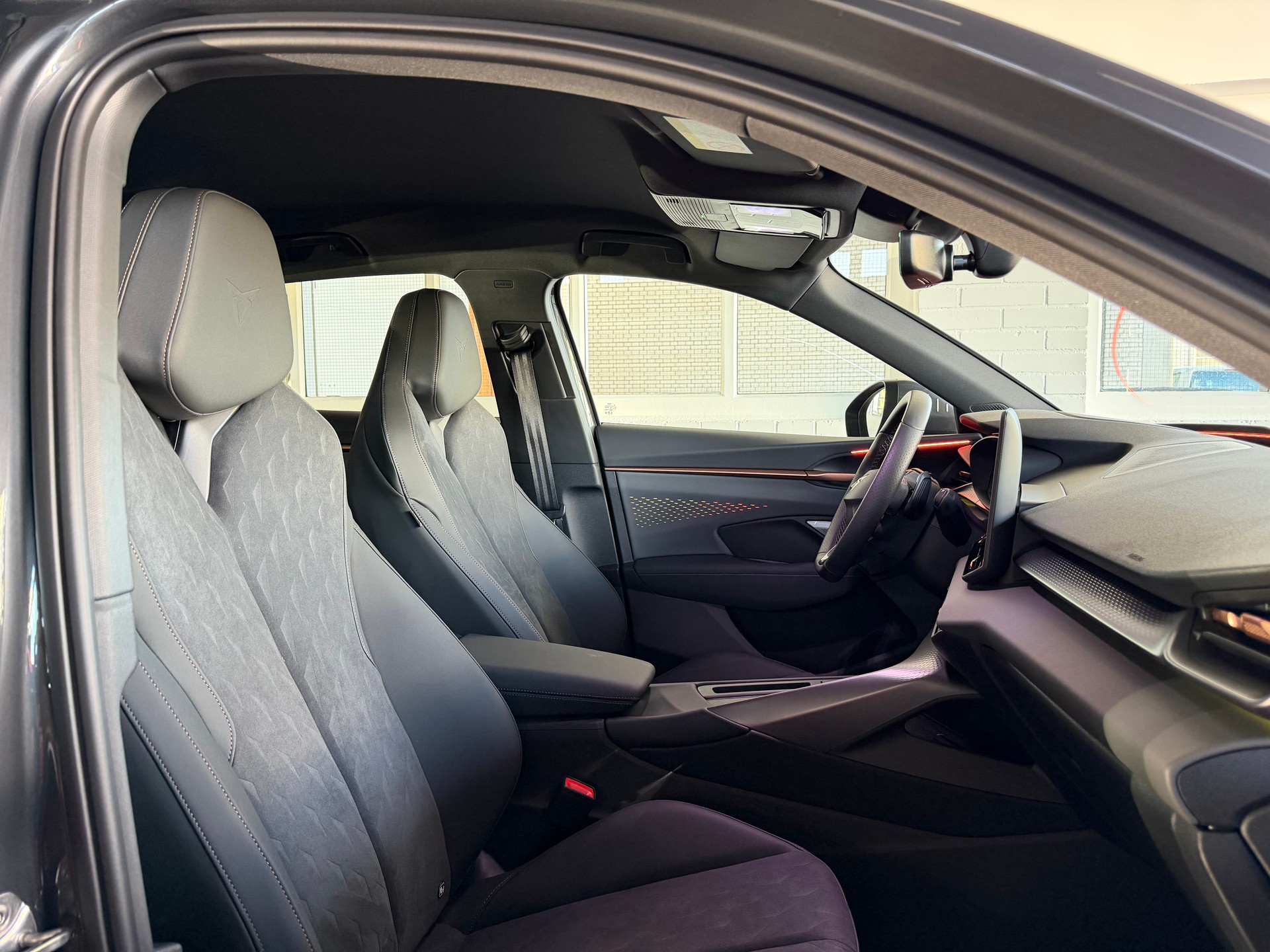 CUPRA Terramar 2.0 TSI 204 PS 4X4 DSG 4Drive Business Edition (CH) PACK EVO LITE-image-8