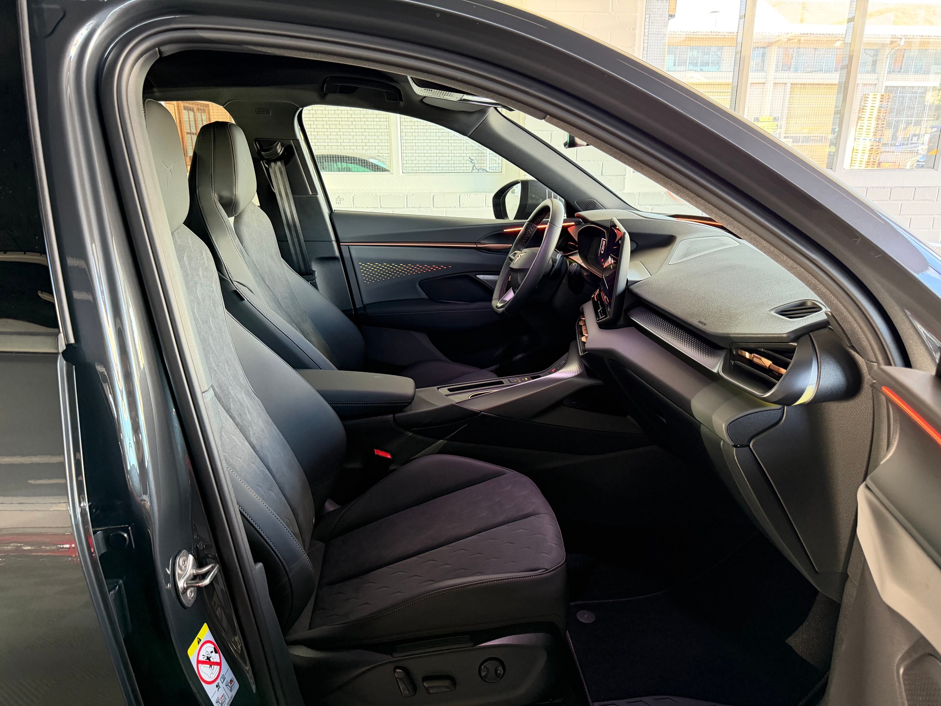 CUPRA Terramar 2.0 TSI 204 PS 4X4 DSG 4Drive Business Edition (CH) PACK EVO LITE-image-7